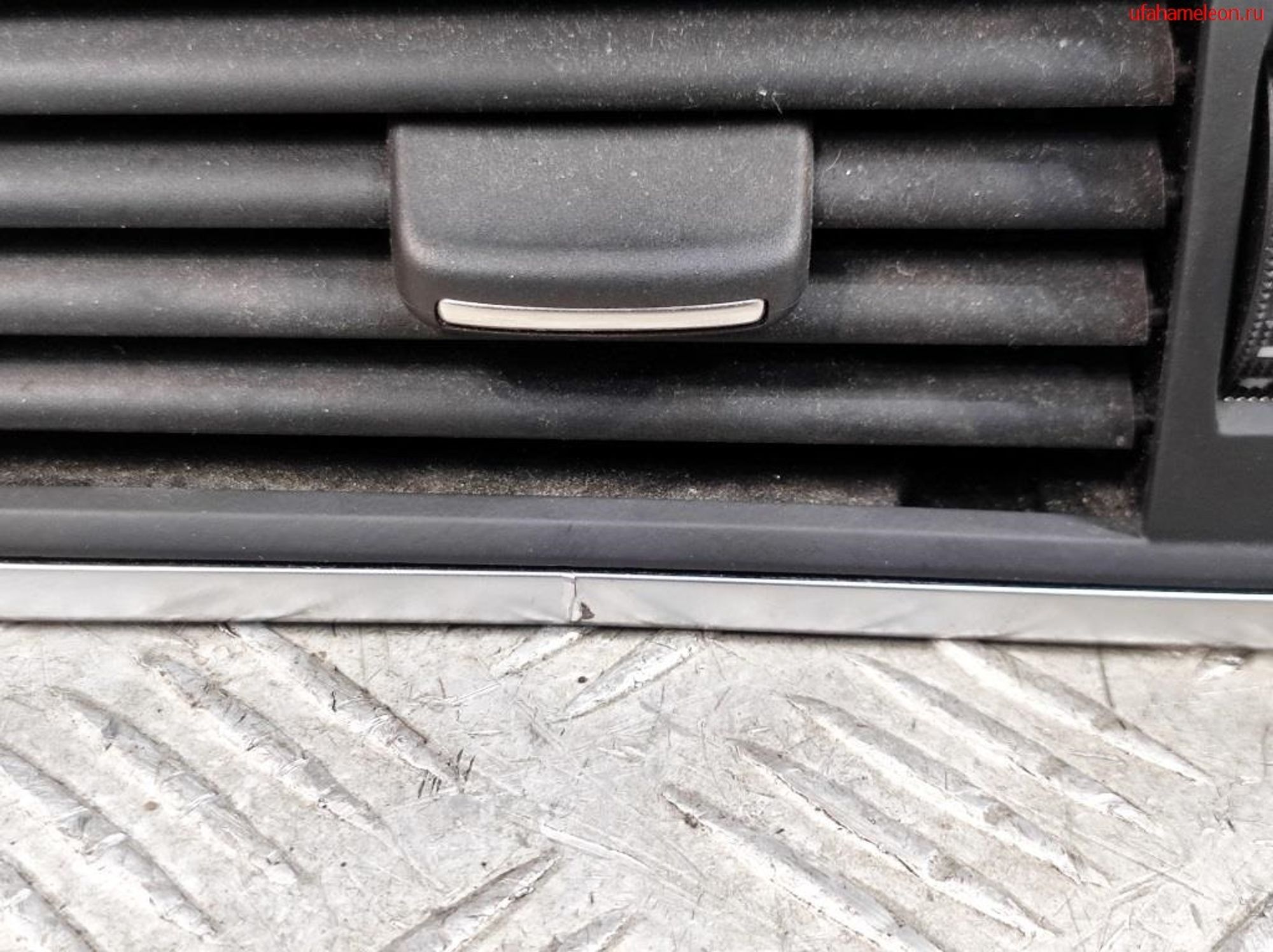 Дефлектор воздушный левый Audi A6 C7 4G 4G1820901, 3500 рублей, Дубовое