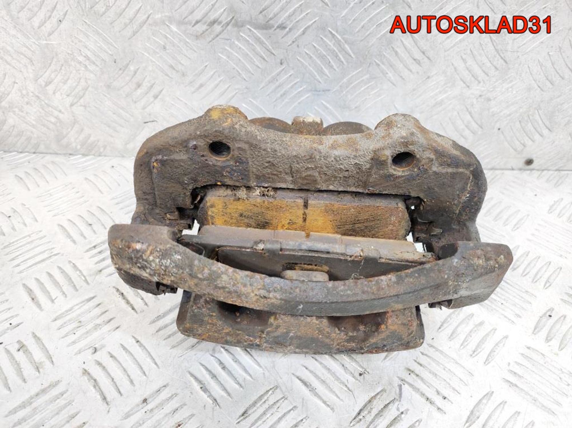 Суппорт тормозной передний правый Nissan X-Trail T30 410018H300, 2300 рублей, Дубовое