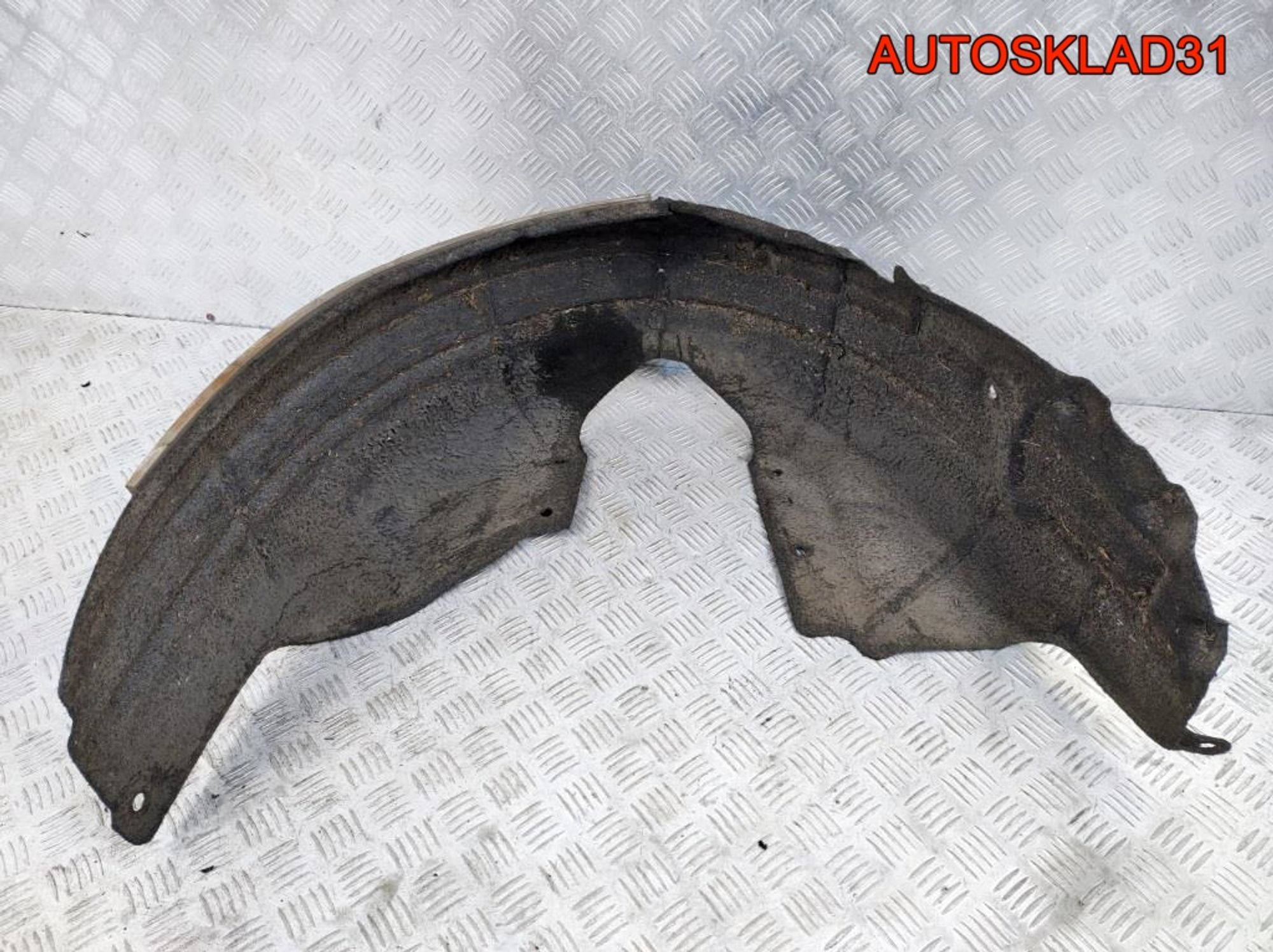 Локер задний правый Mazda 3 BK BP4K561H1F Хетчбэк, 1700 рублей, Дубовое