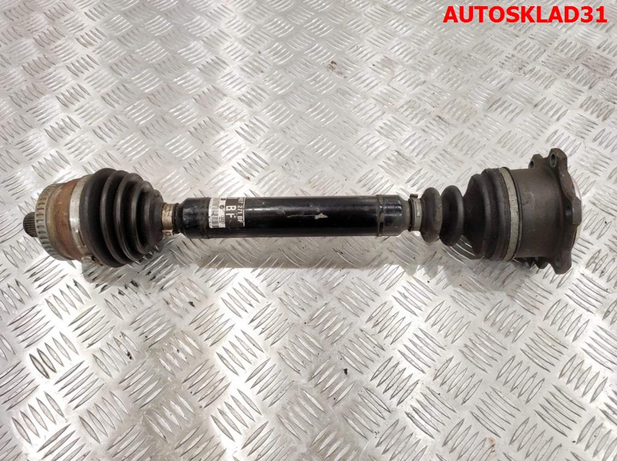 Полуось передняя левая VW Passat B5 1,8 AEB Бензин АКПП 8D0407271BF, 4000 рублей, Дубовое