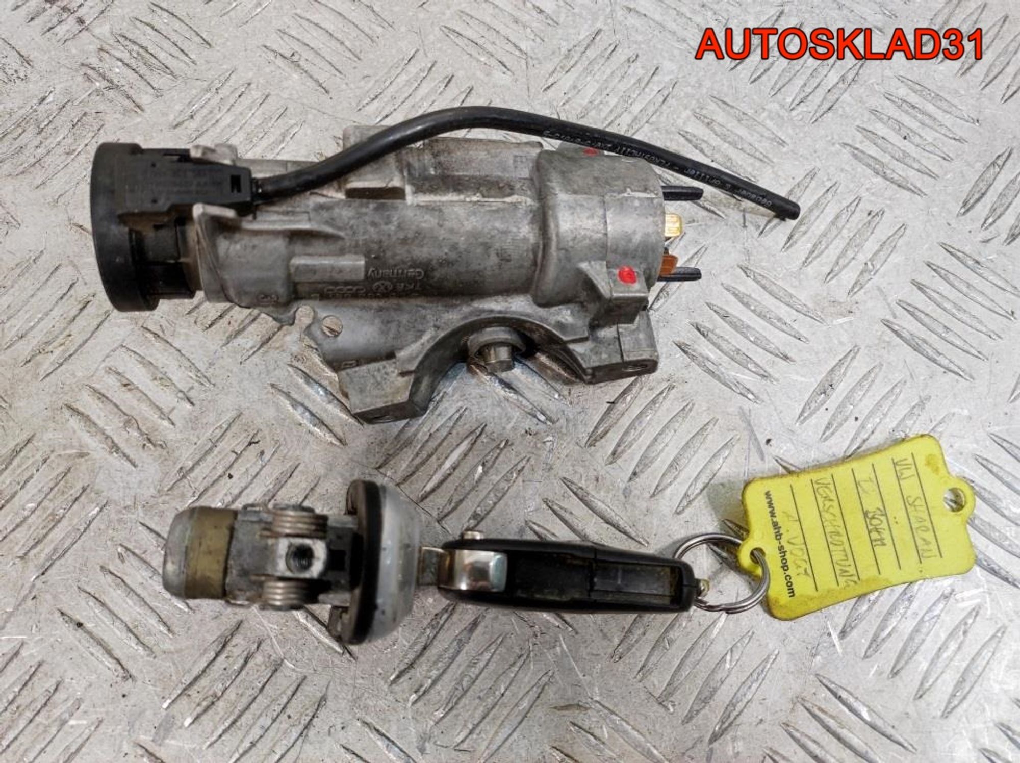 Комплект замок зажигания и личинка с ключом VW Golf 4  4B0905851B, 3600 рублей, Дубовое