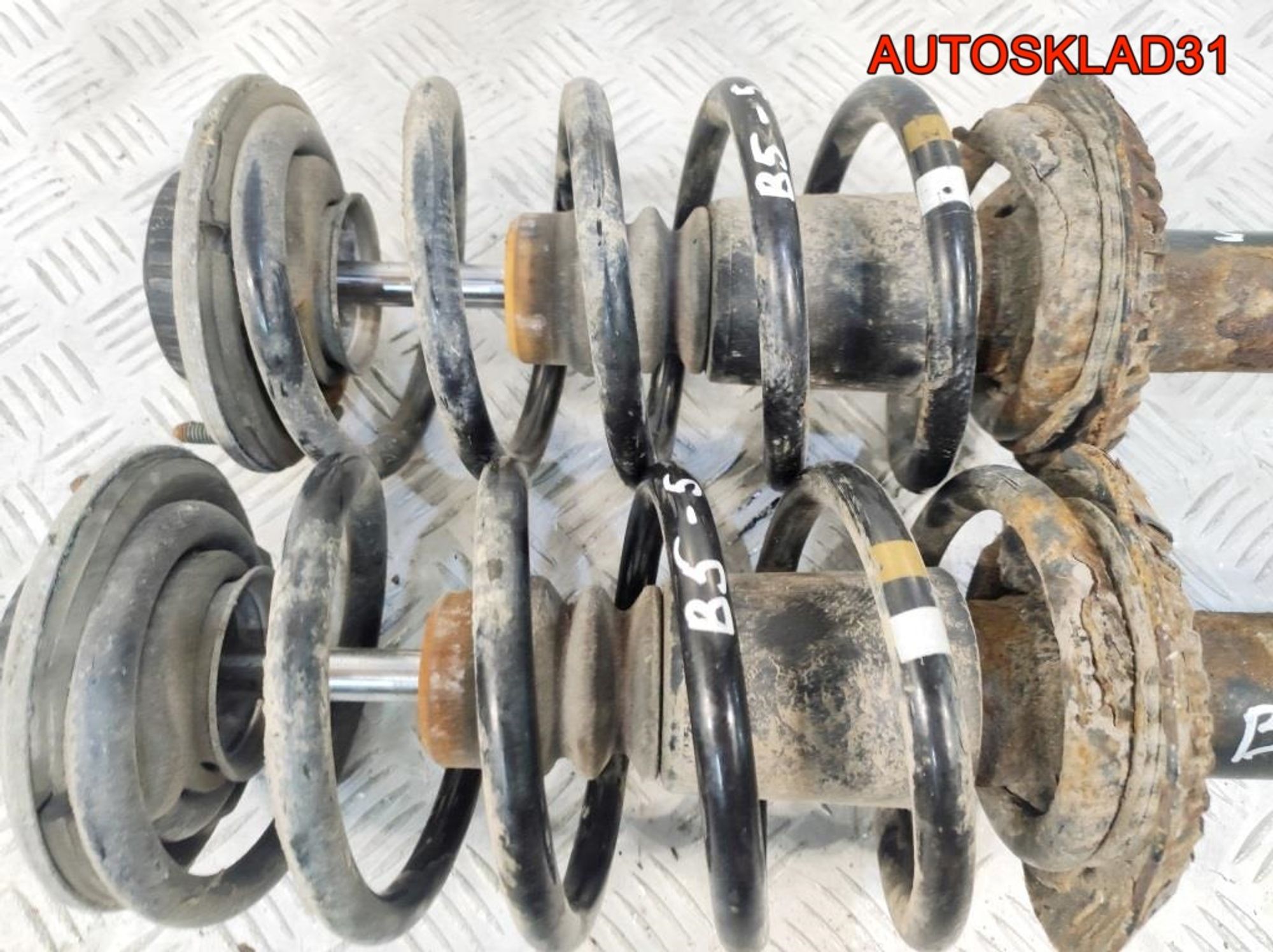 Амортизатор передний комплект Audi A4 B5 3B0413031, 8100 рублей, Дубовое