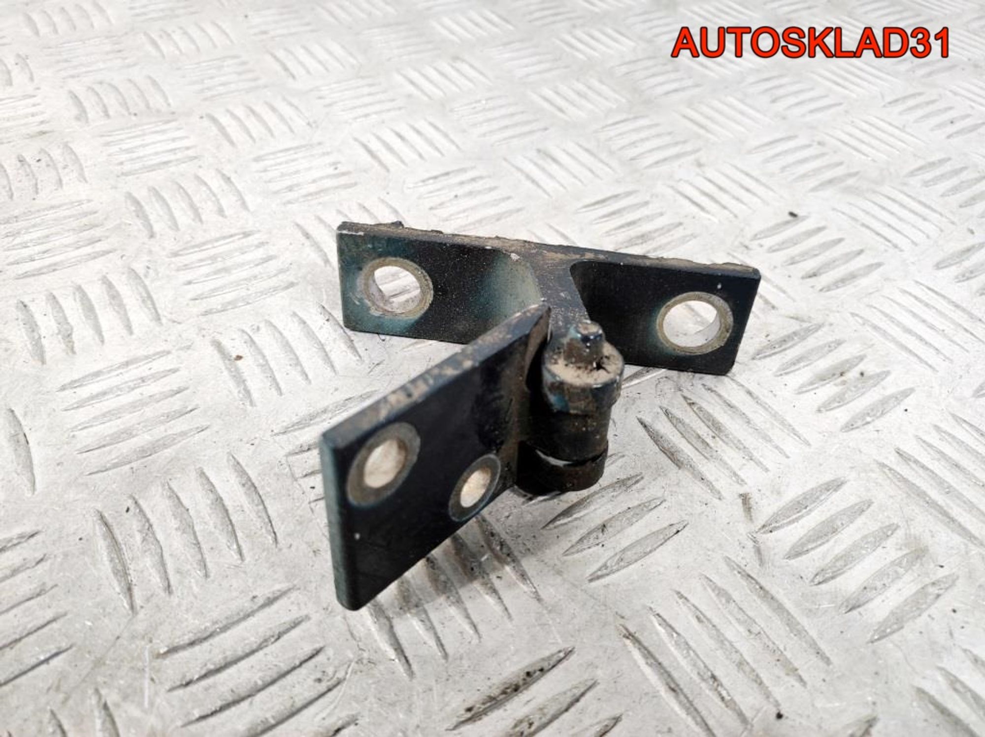 Петля двери передняя верхняя правая Audi A6 C4, 900 рублей, Дубовое