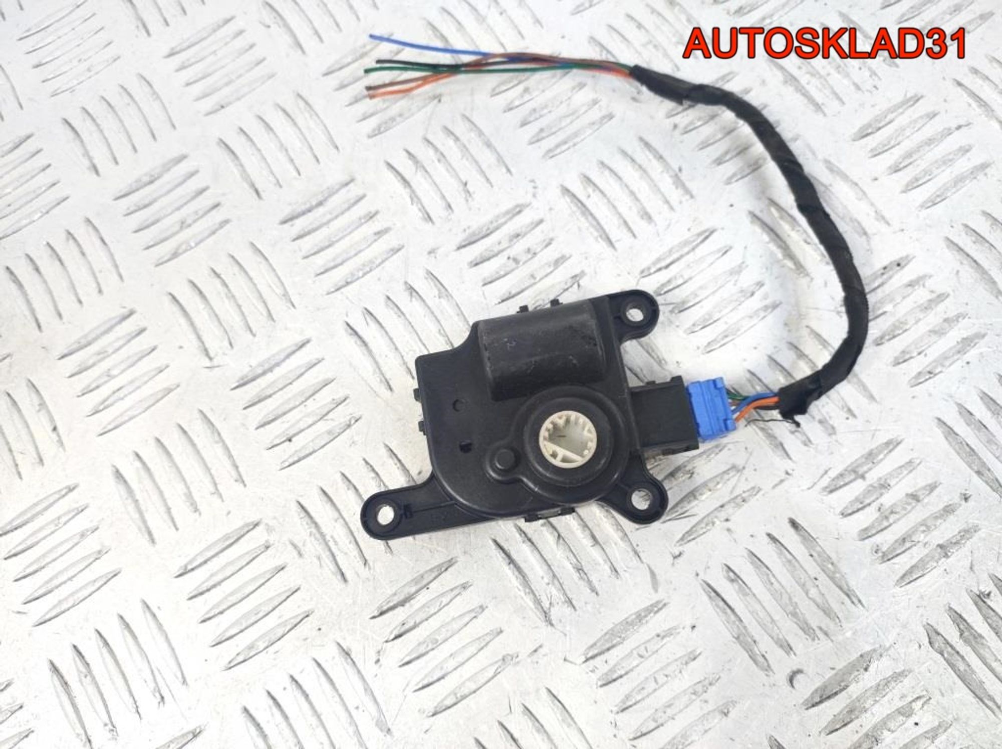 Моторчик заслонки отопителя Kia Ceed D332AP6AA, 600 рублей, Дубовое