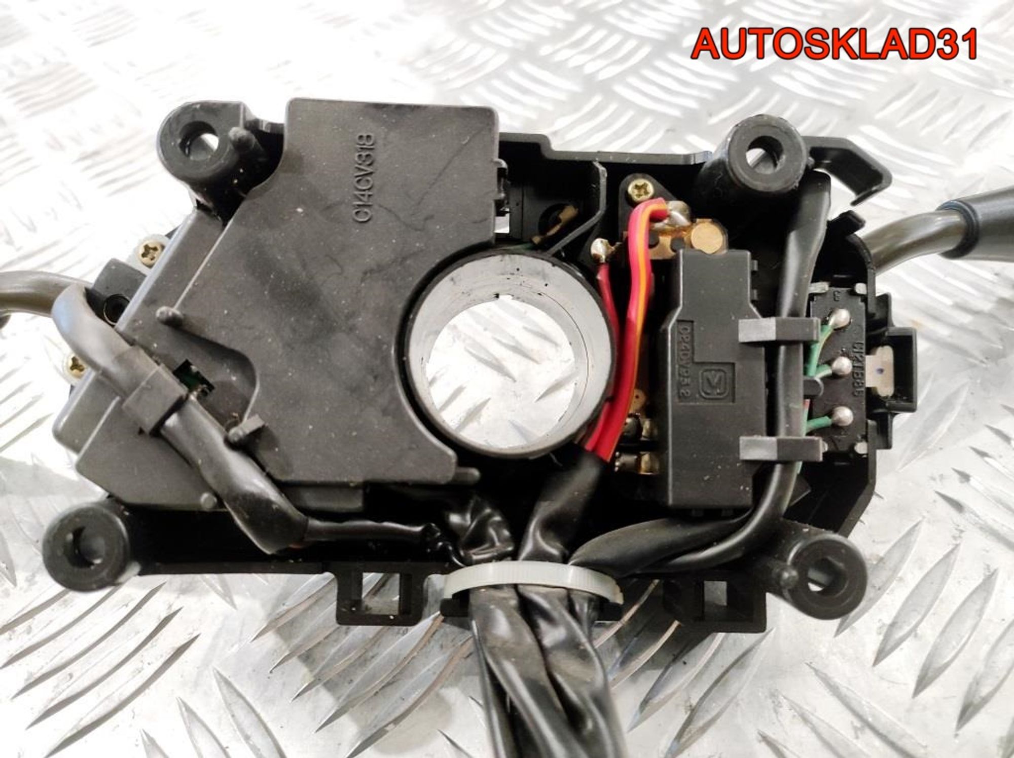 Переключатель подрулевой Toyota Corolla 7 843101A670, 1500 рублей, Дубовое