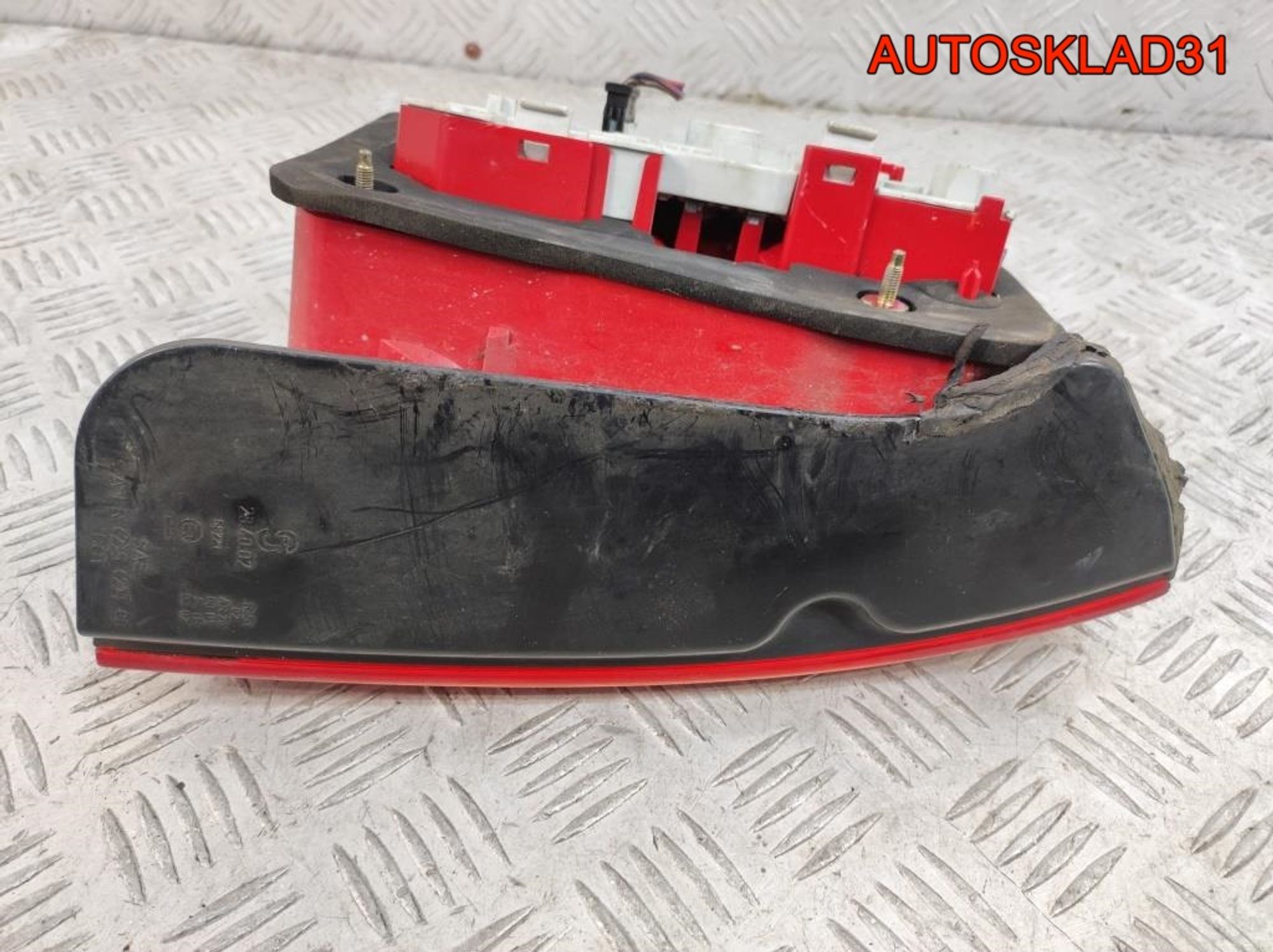 Фонарь задний правый VW Passat B5+ Седан 3B5945096AE, 7000 рублей, Дубовое