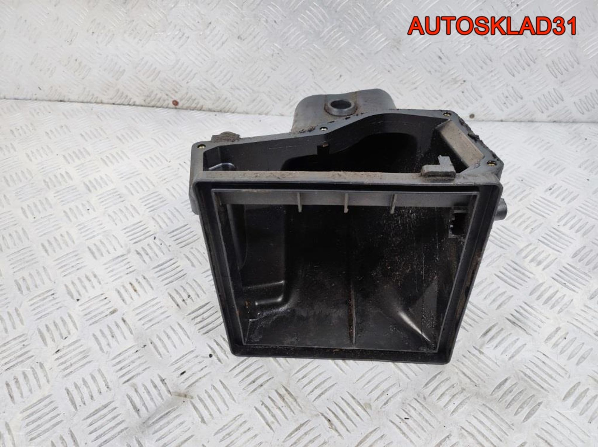 Корпус воздушного фильтра Audi 100 C4 034133837J, 1700 рублей, Дубовое