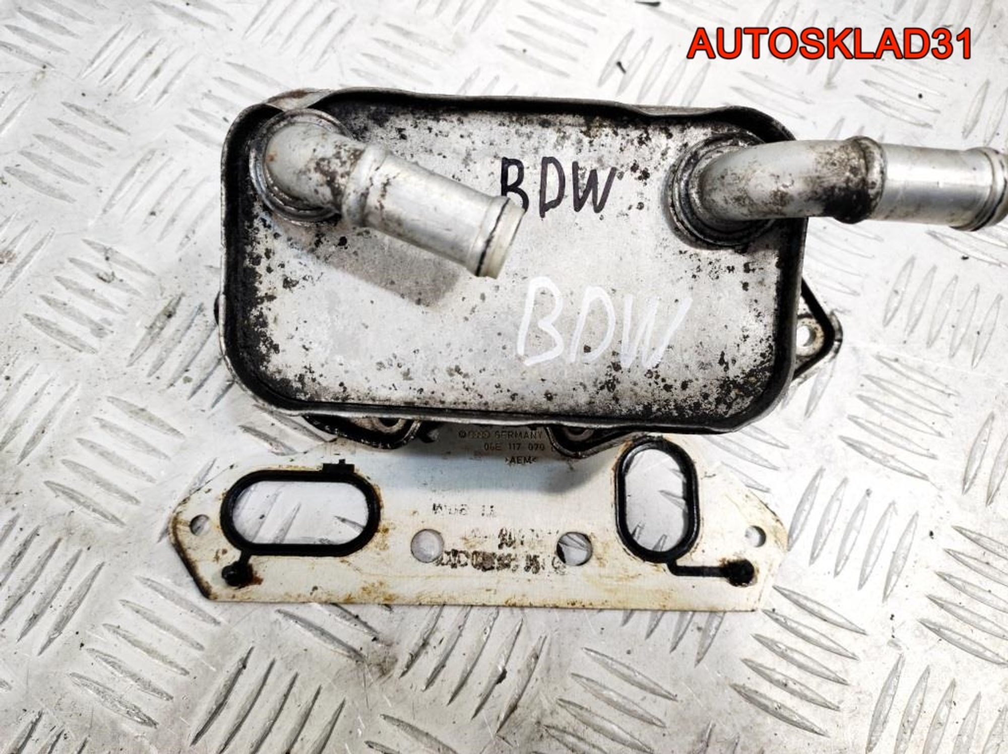 Теплообменник Audi A6 C6 2.4 BDW 06E117021G, 1400 рублей, Дубовое