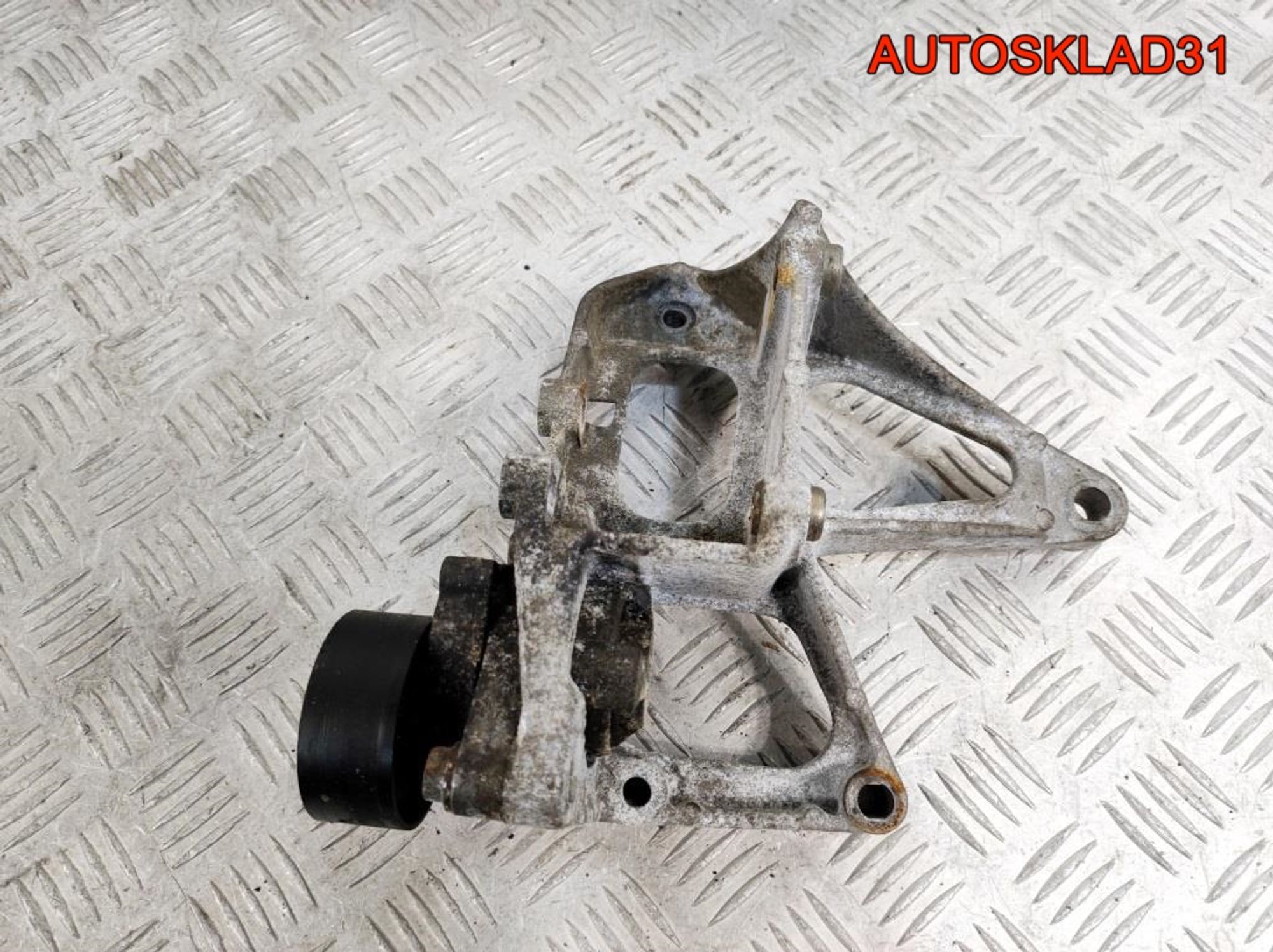 Кронштейн гидроусилителя Renault Scenic 1 2.0 F4R 740 7700103524, 1800 рублей, Дубовое