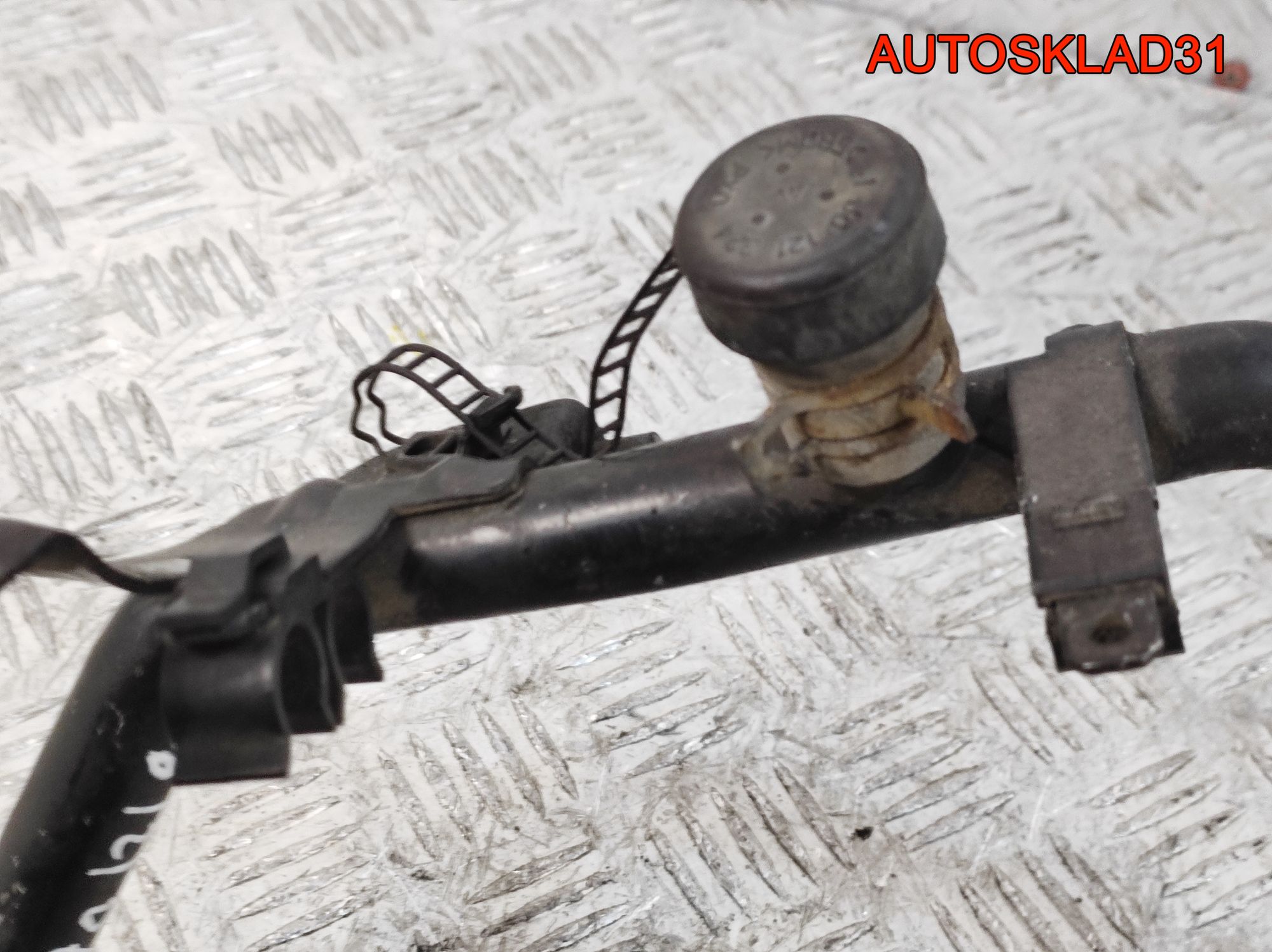 Трубка охлаждающей жидкости VW Passat B5 1.9 Дизель 038121065BH, 600 рублей, Дубовое