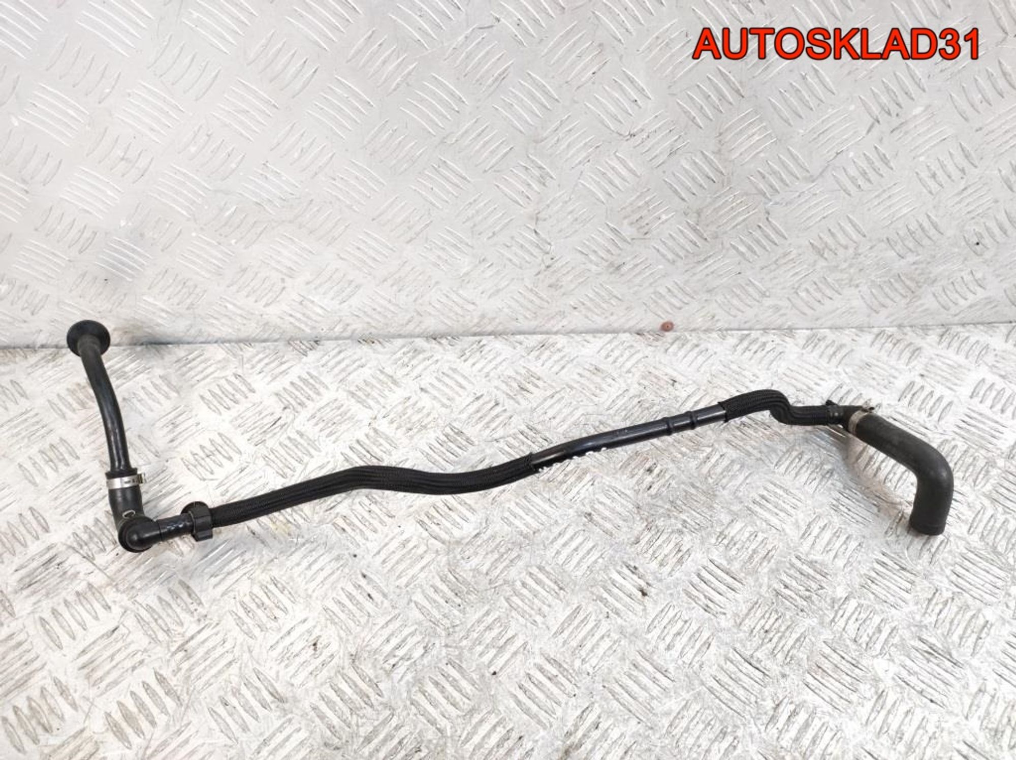 Трубка вакуумная Audi A6 C6 2,4 BDW Бензин 4F0611931BC, 1000 рублей, Дубовое