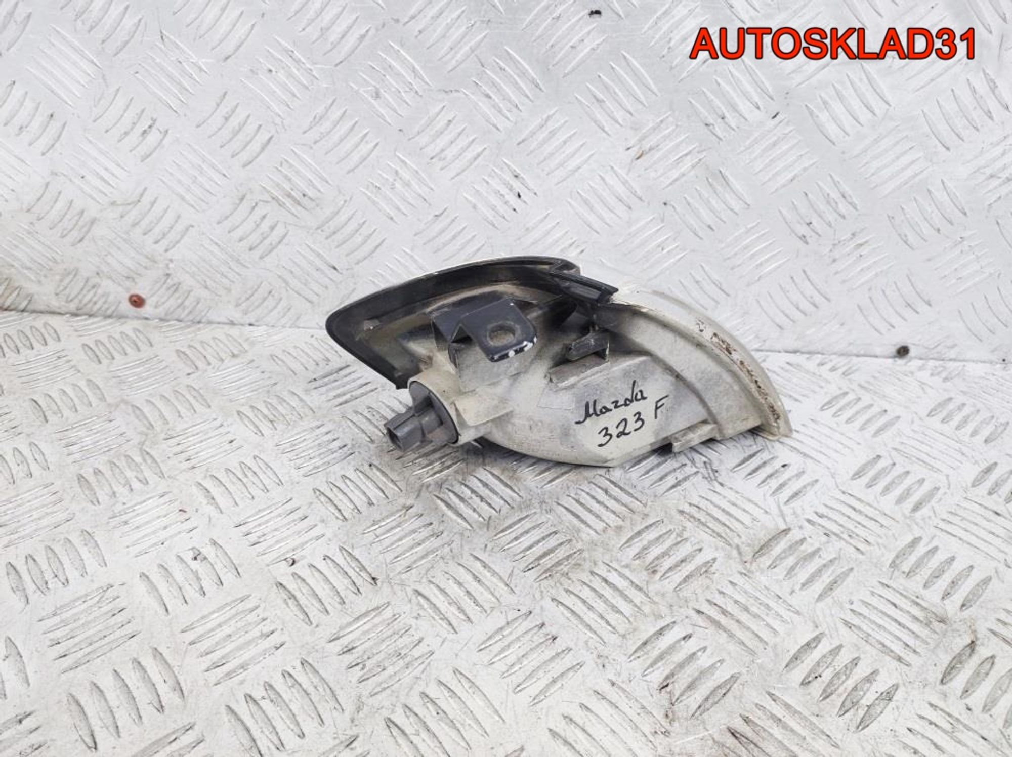 Указатель поворота левый белый Mazda 323 BJ, 700 рублей, Дубовое