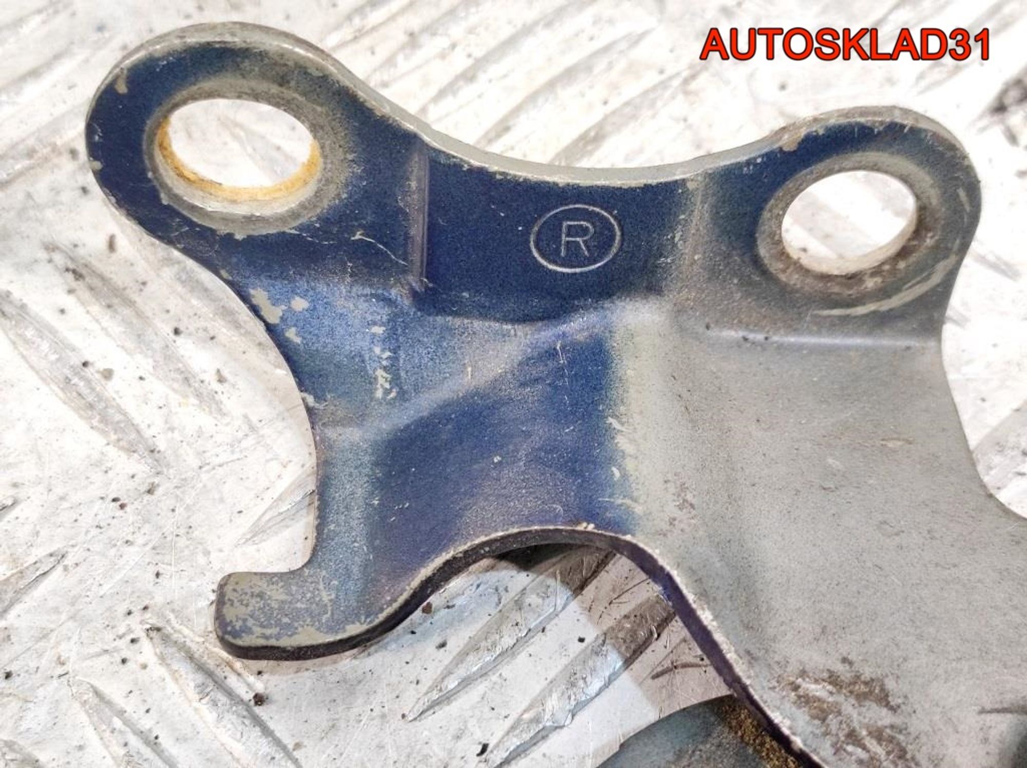 Петля капота правая Toyota Avensis T250 5341005060, 1400 рублей, Дубовое