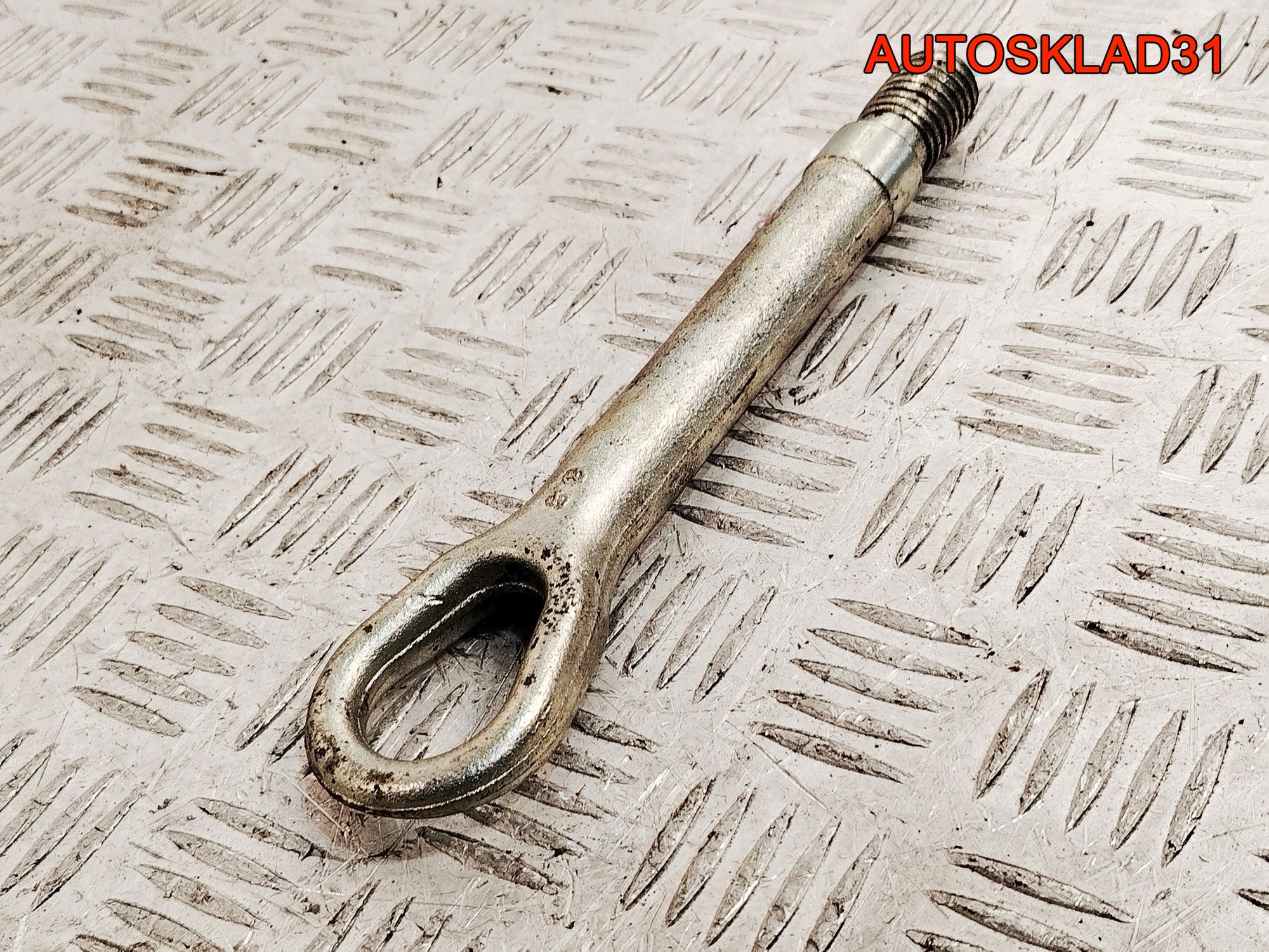 Крюк буксировочный Mercedes Benz W204 A2213150061, 1600 рублей, Дубовое