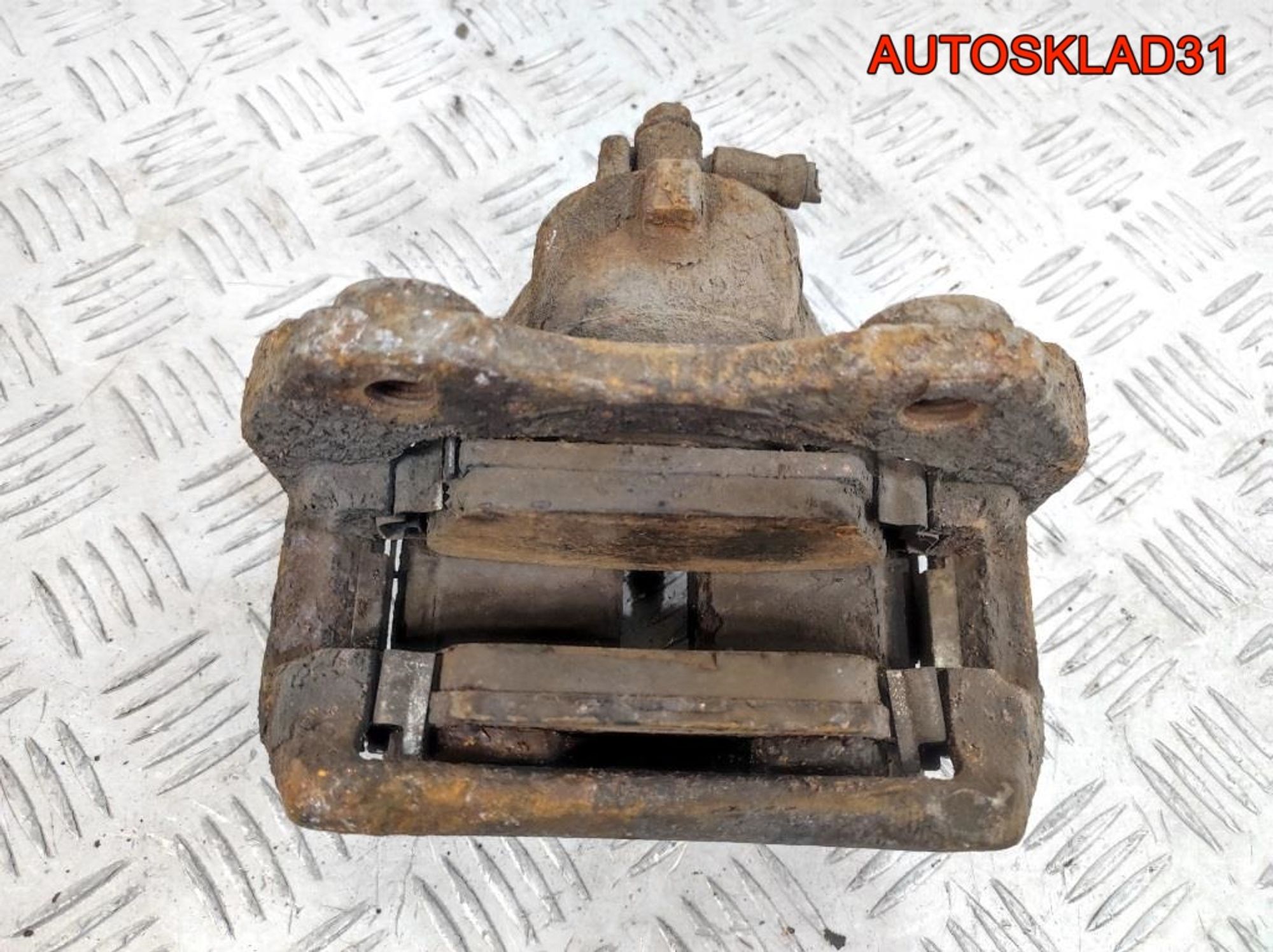 Суппорт тормозной передний правый Nissan Primera P12 410014U100, 2100 рублей, Дубовое