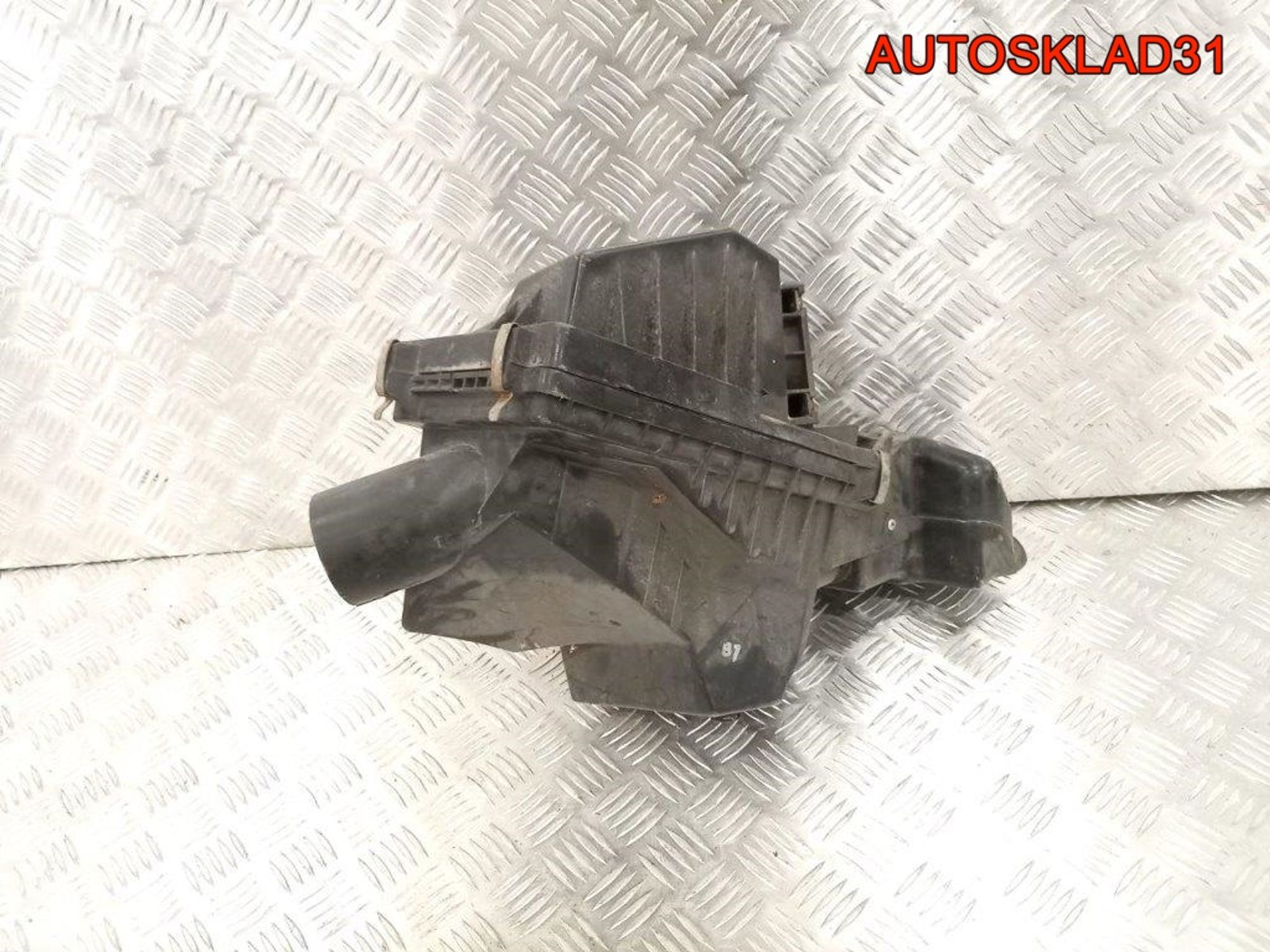 Корпус воздушного фильтра Nissan Primera 1.8 QG18, 1400 рублей, Дубовое