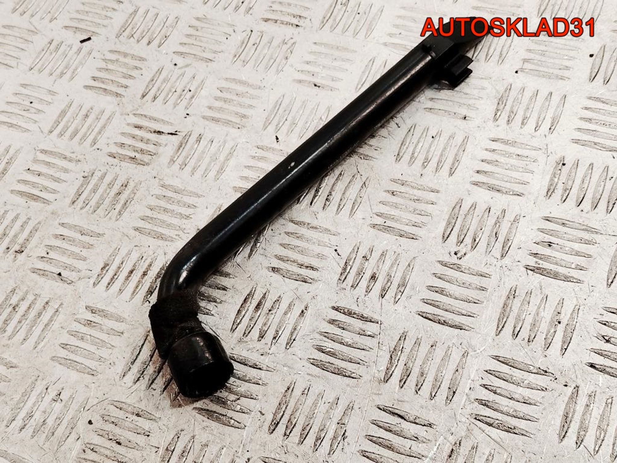 Ключ баллонный Ford Fiesta 5 1X4A17032AC, 1000 рублей, Дубовое