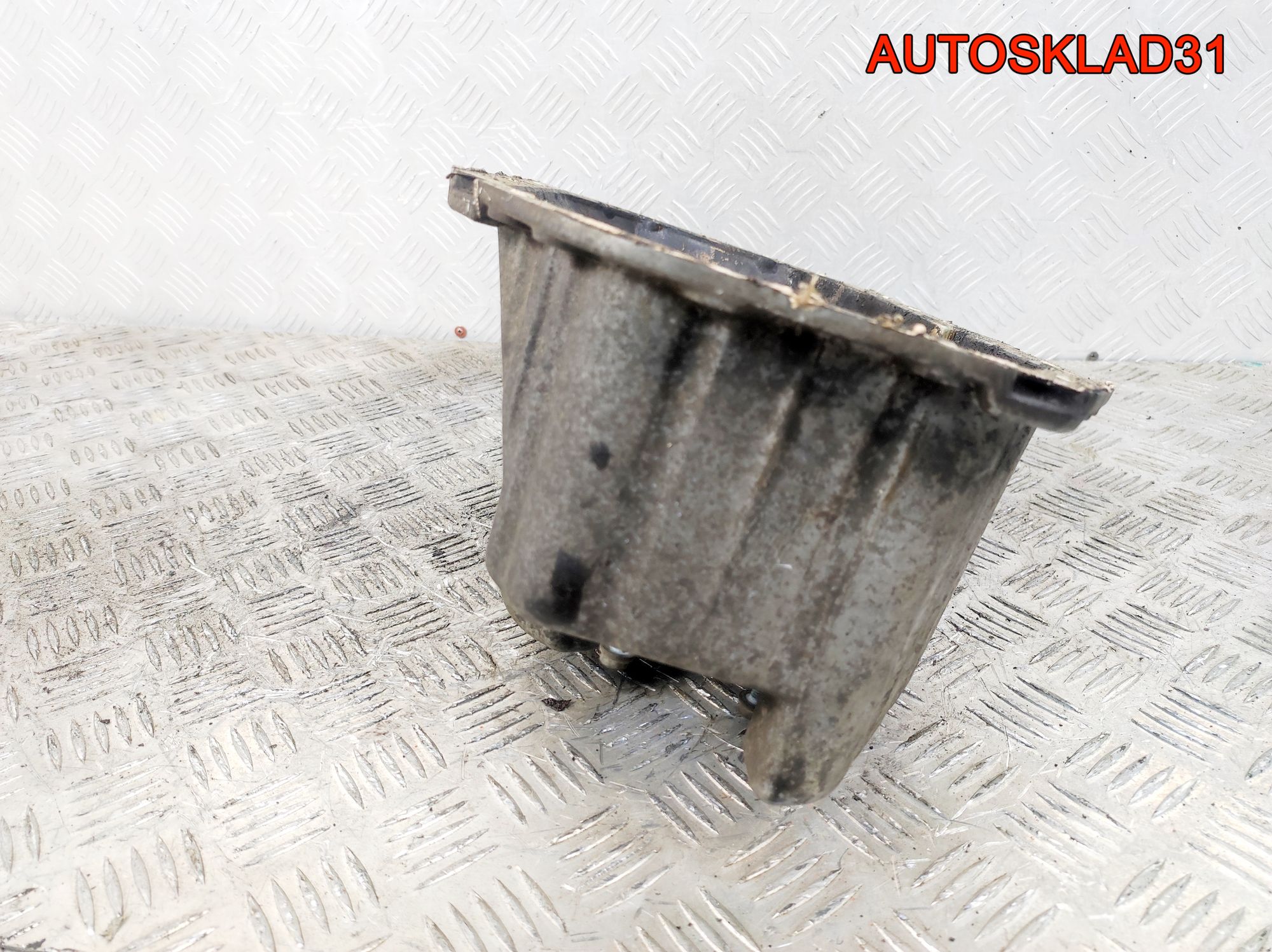 Поддон двигателя VW Polo 1,4 BKY 032103603N Бензин, 1700 рублей, Дубовое