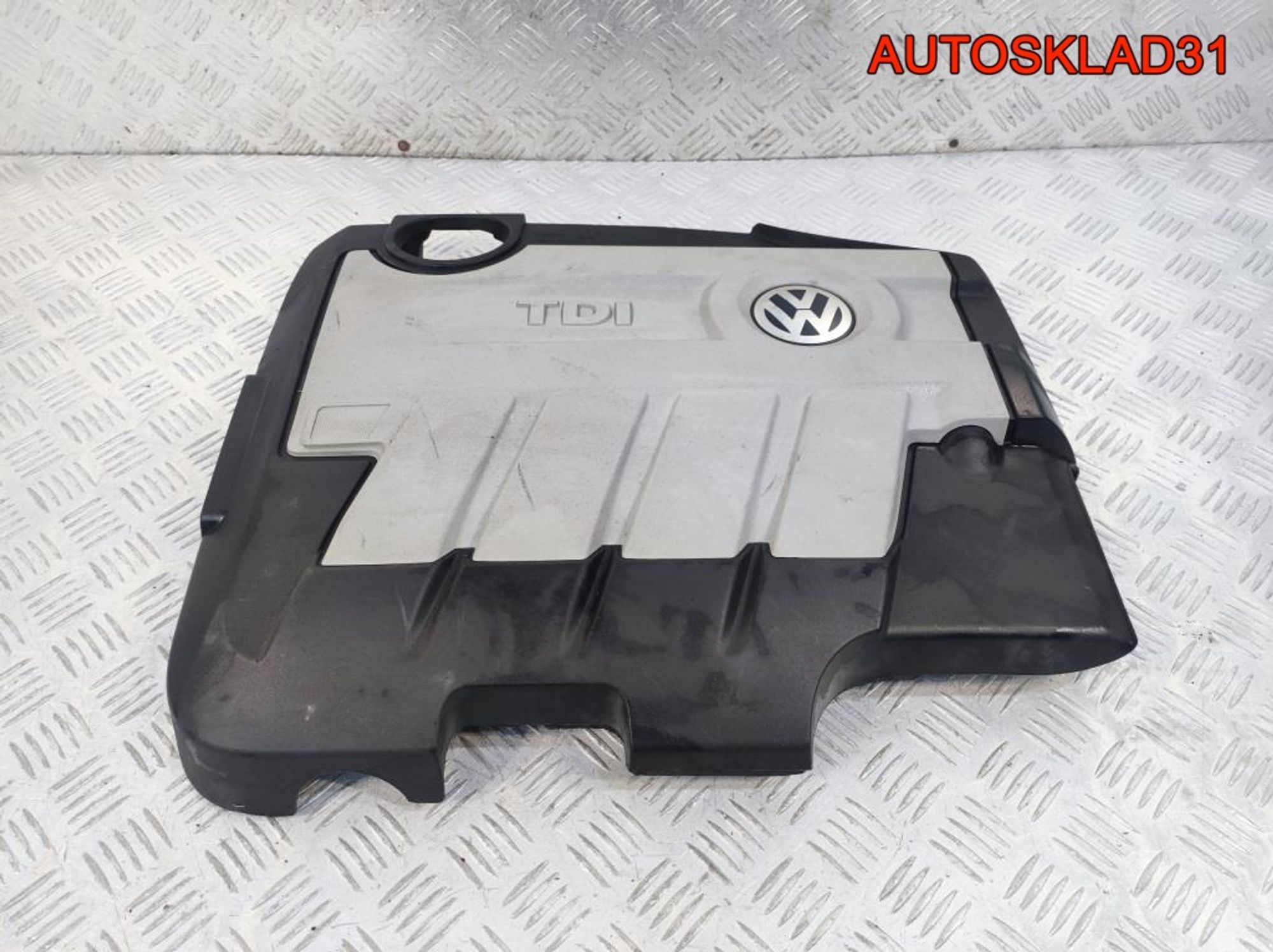 Накладка декоративная VW Passat B6 03L103925AP, 2100 рублей, Дубовое