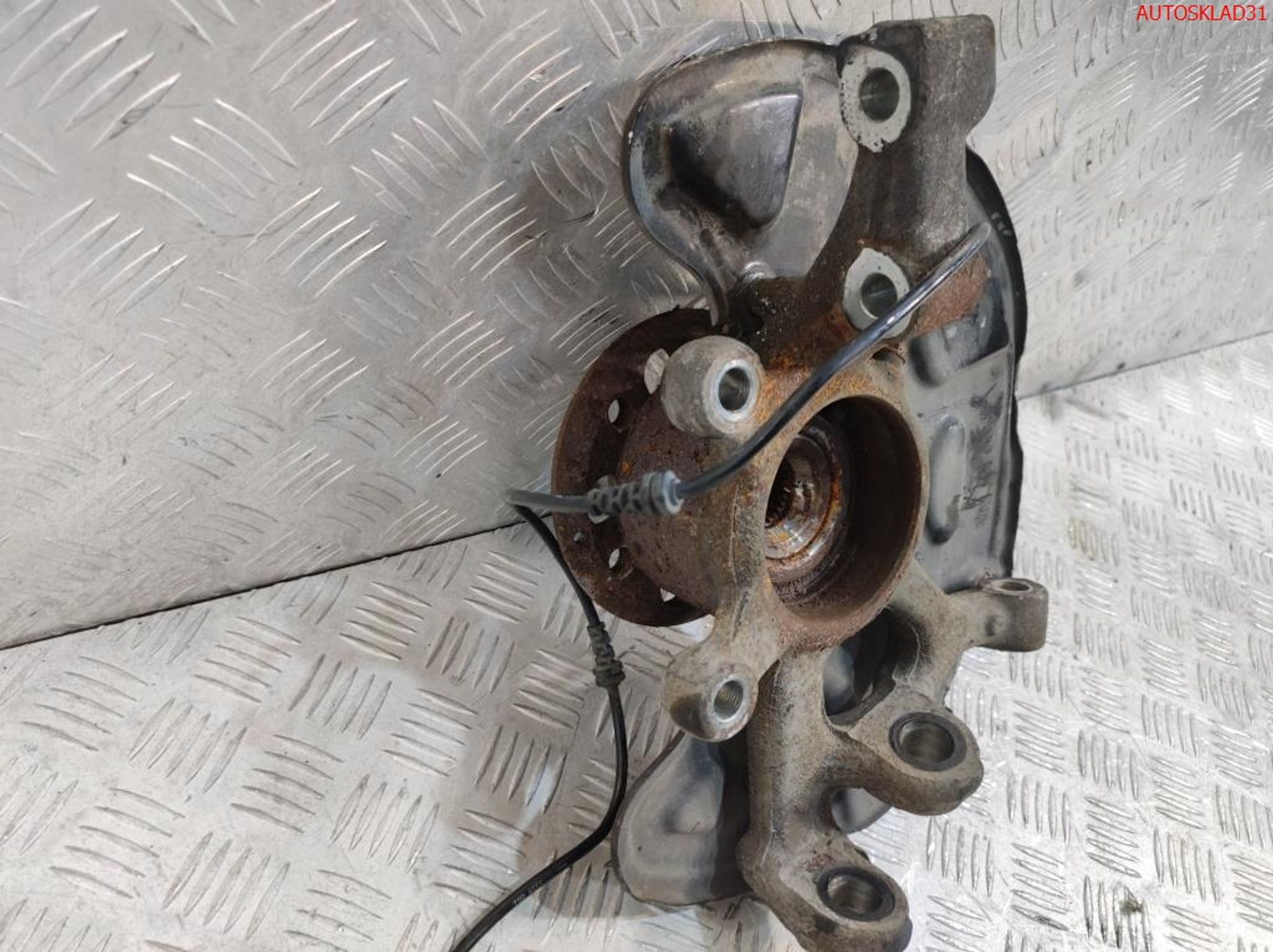 Кулак поворотный передний левый Mercedes GLK 2,2 651.912 A2043322901, 12000 рублей, Дубовое