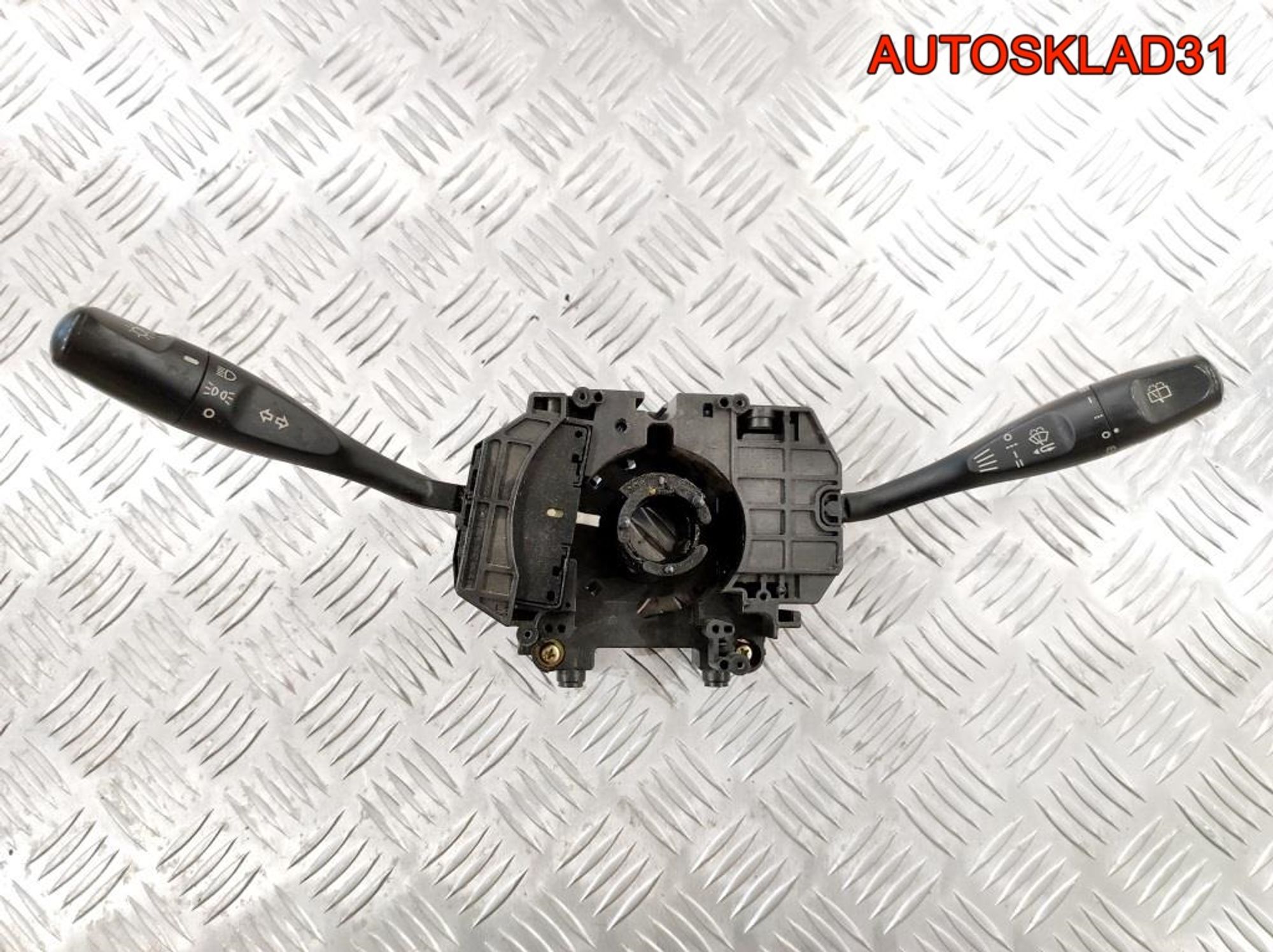 Переключатель подрулевой Mitsubishi Colt CJ M80G21E90, 2500 рублей, Дубовое