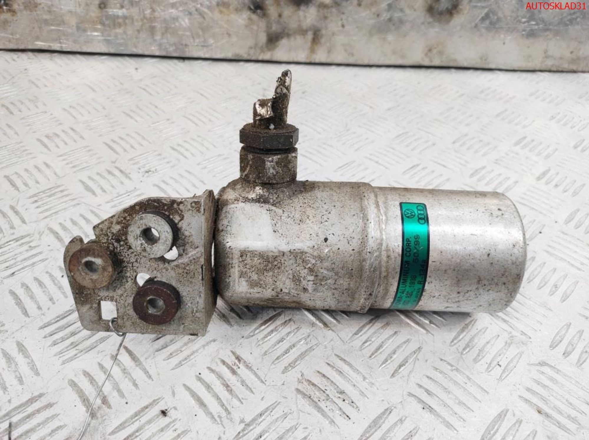 Осушитель кондиционера Audi A2 8Z0820193B, 500 рублей, Дубовое