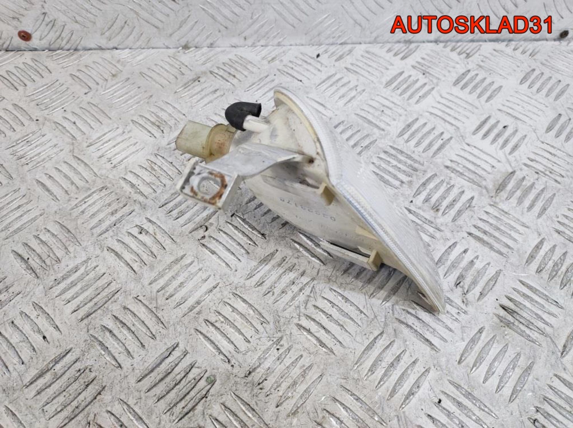 Указатель поворота левый белый Skoda Octavia A4, 500 рублей, Дубовое