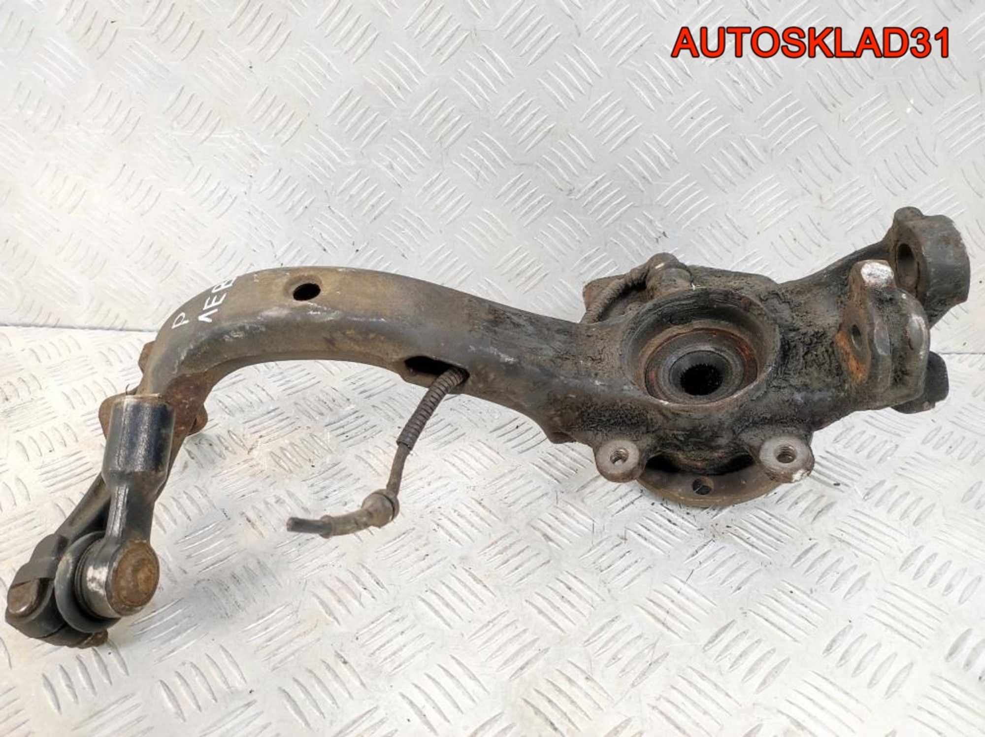 Кулак передний левый VW Passat B5 8D0407257P, 1200 рублей, Дубовое