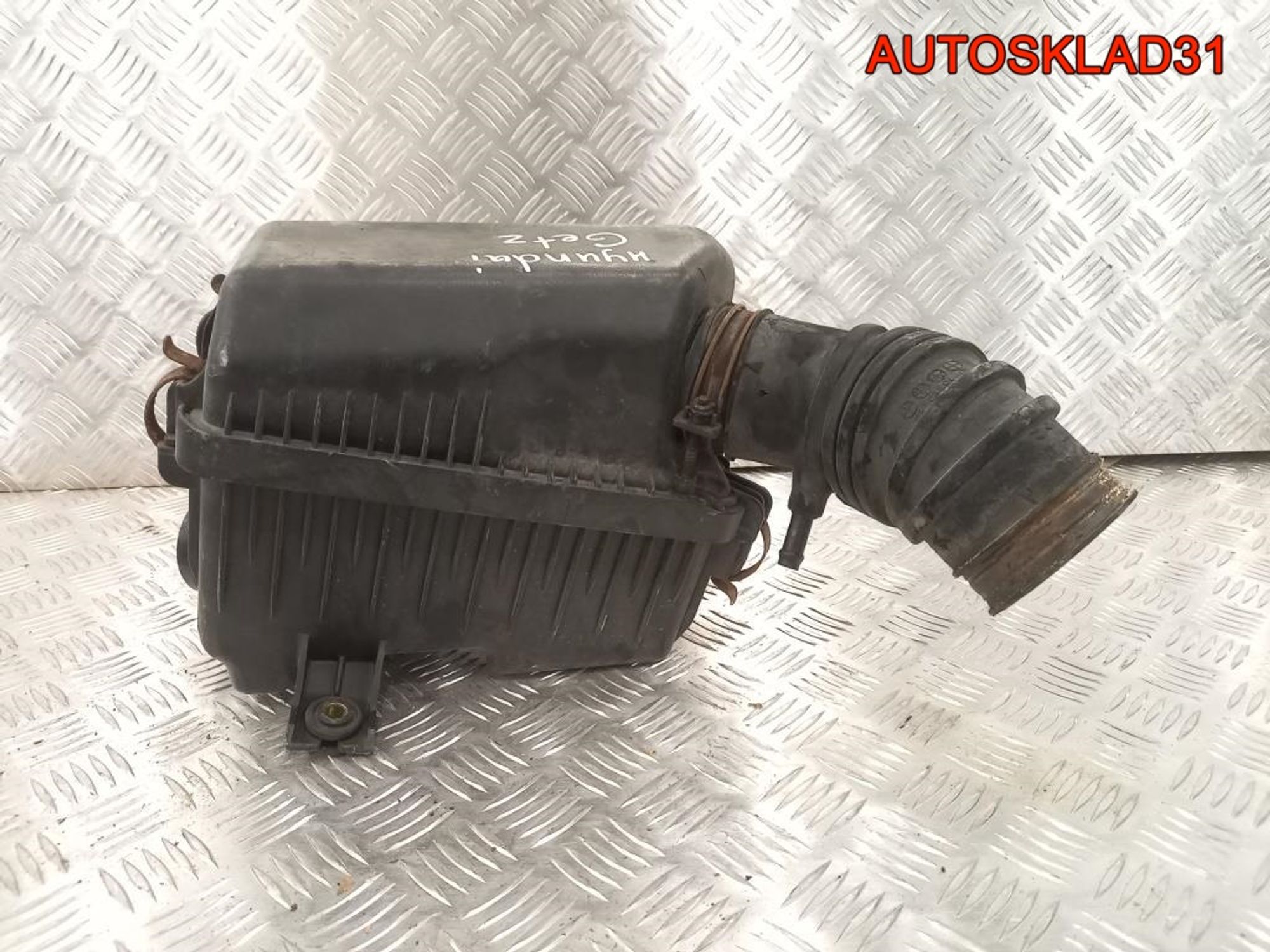 Корпус воздушного фильтра Hyundai Getz 281101C000, 1400 рублей, Дубовое