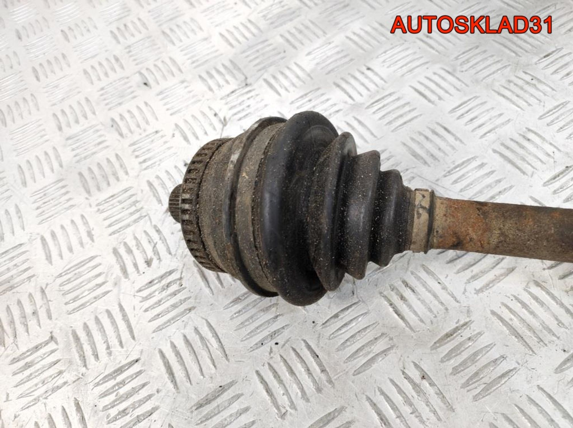 Полуось передняя правая VW Passat B5 8D0407272AP, 4100 рублей, Дубовое