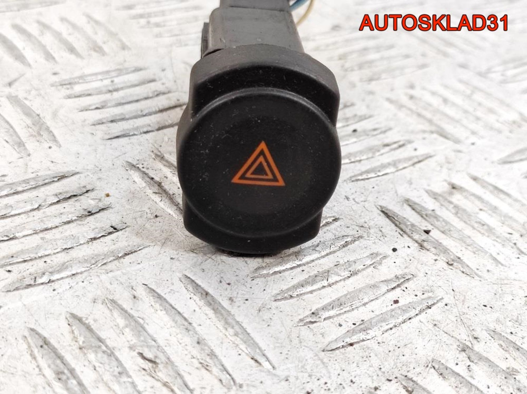 Кнопка аварийной сигнализации Renault Sandero, 600 рублей, Дубовое