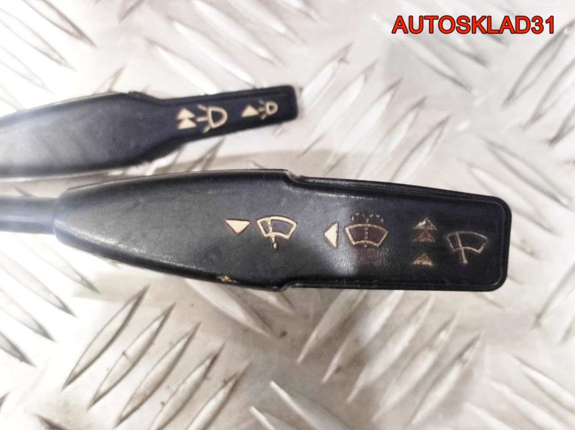 Переключатель стеклоочистителей Ford Taunus 3 74BG11K665CB, 2000 рублей, Дубовое