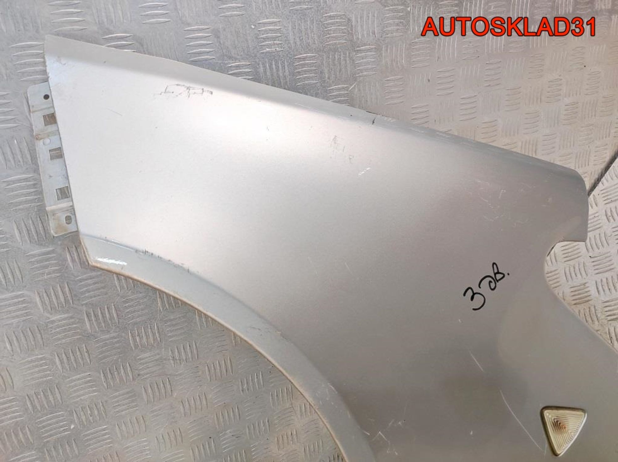 Крыло переднее левое три двери Mitsubishi Colt Z3 MN161903, 4500 рублей, Дубовое