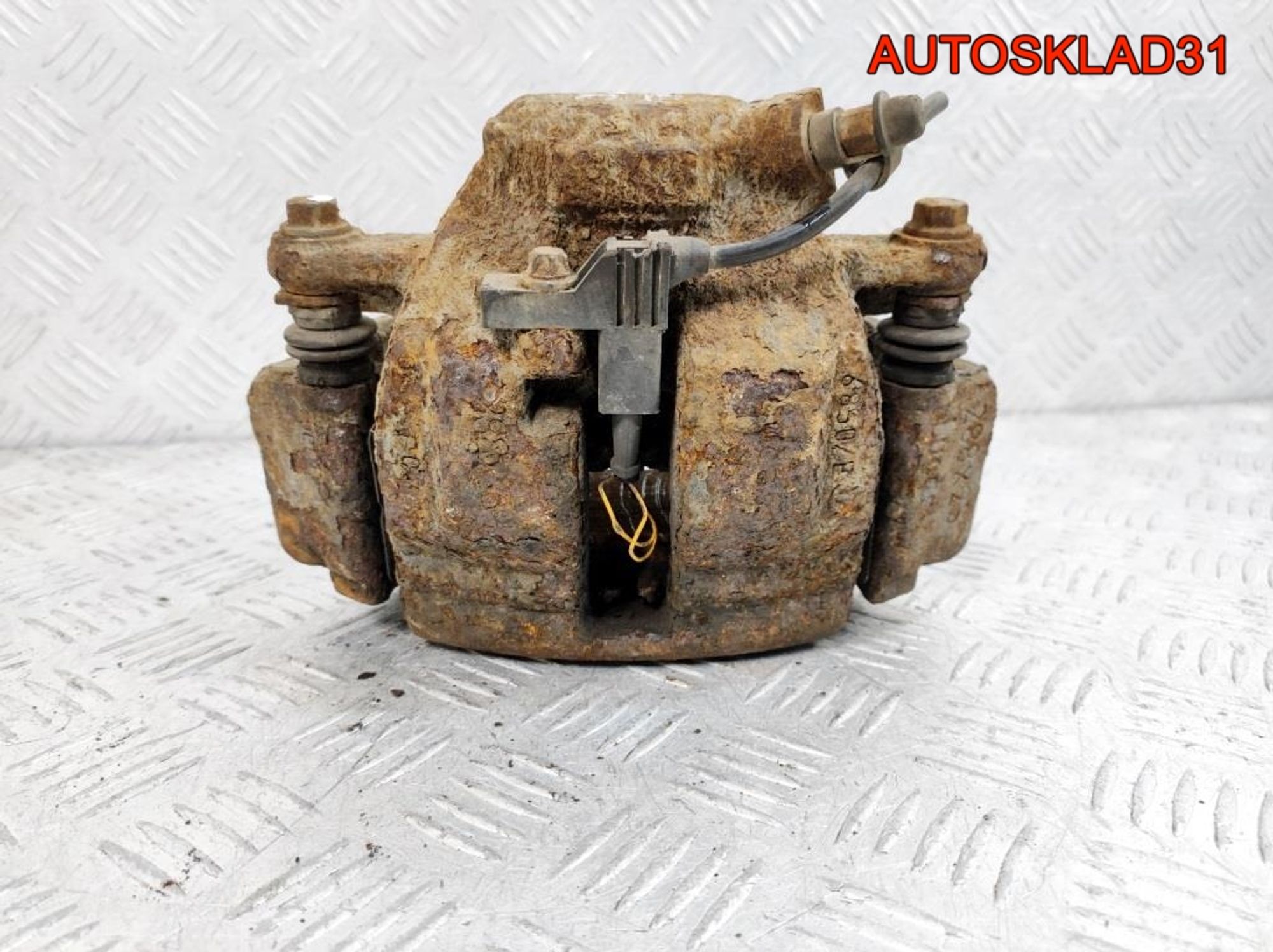 Суппорт тормозной передний правый Mercedes Benz W203 A0034202283, 1000 рублей, Дубовое