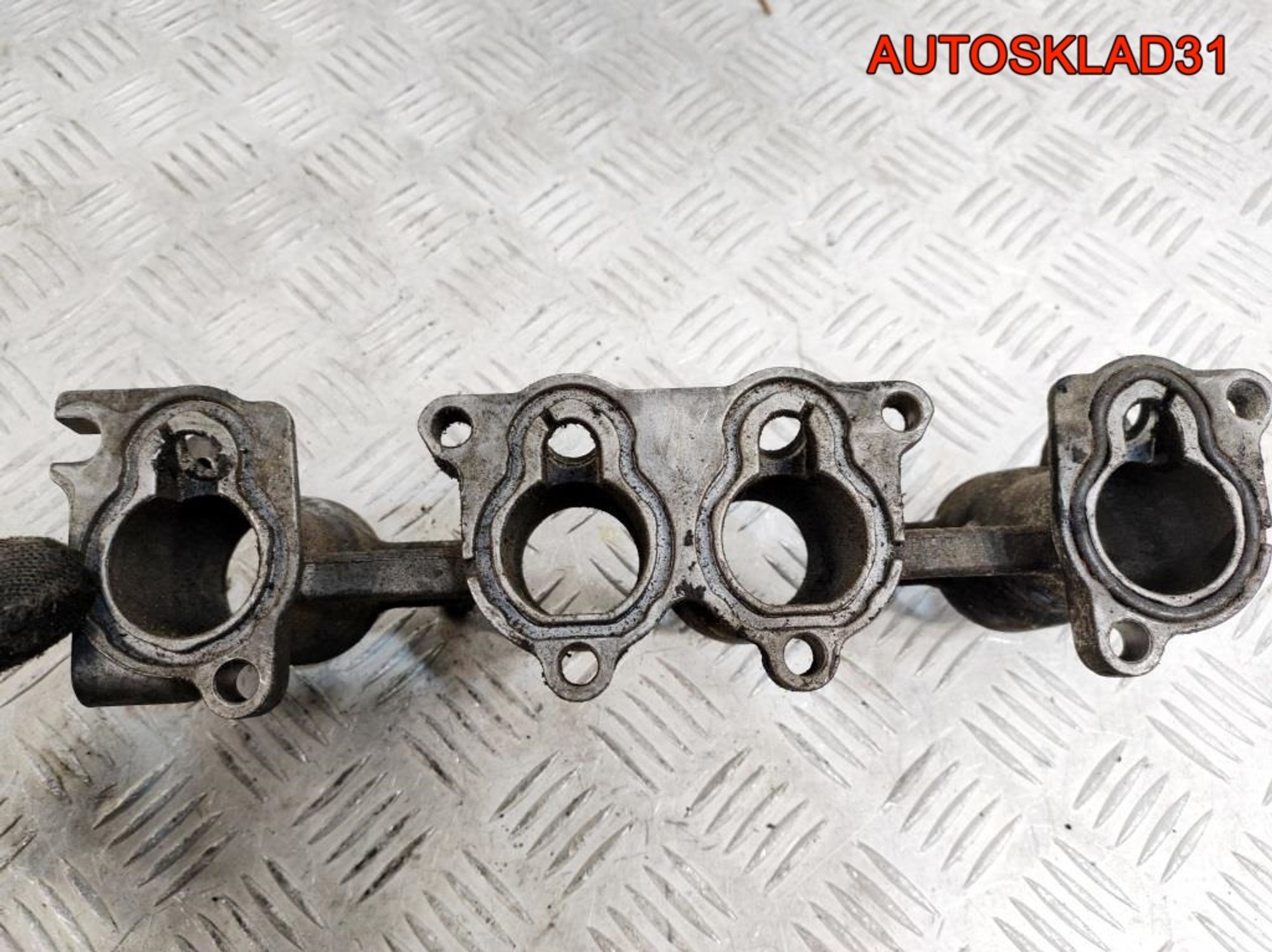 Коллектор впускной VW Golf 4 2,0 Бензин 06A133206R, 900 рублей, Дубовое