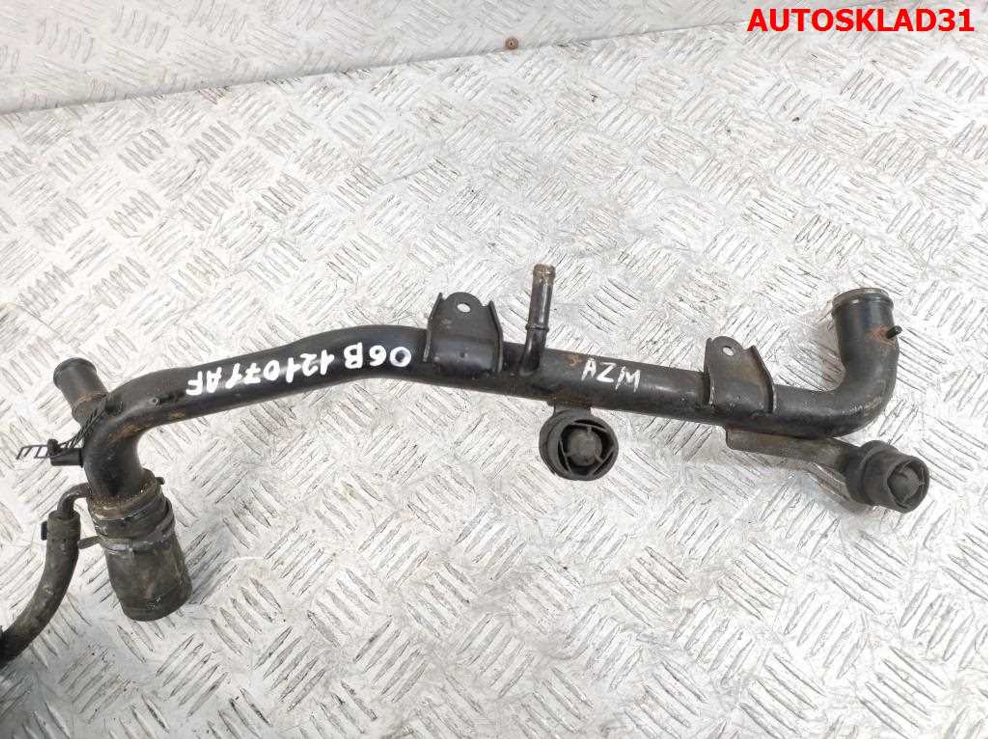 Трубка охлаждающей жидкости VW Passat B5+ AZM 06B121071AF, 800 рублей, Дубовое