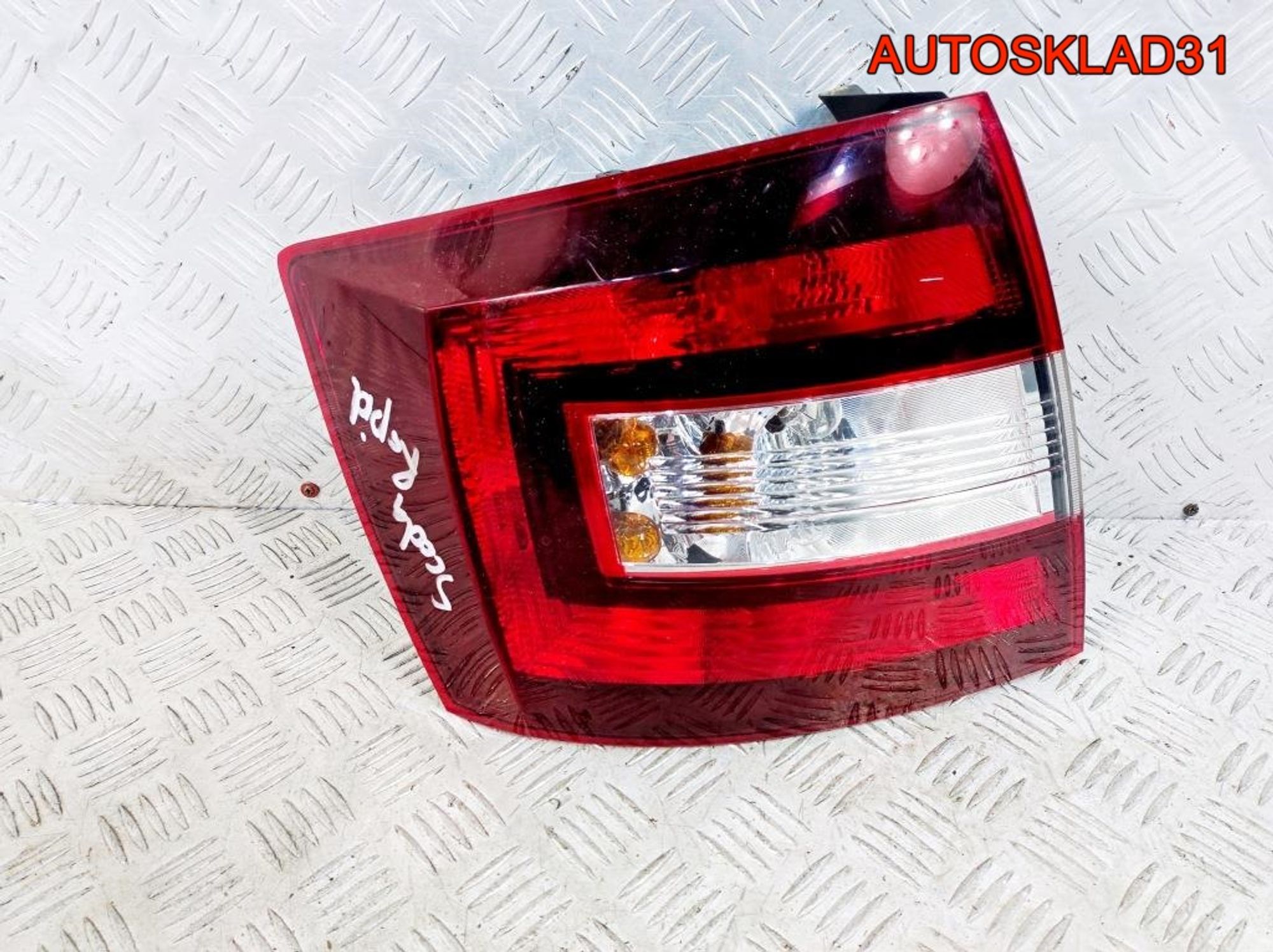 Фонарь задний левый Skoda Rapid 5JJ945095A, 9800 рублей, Дубовое