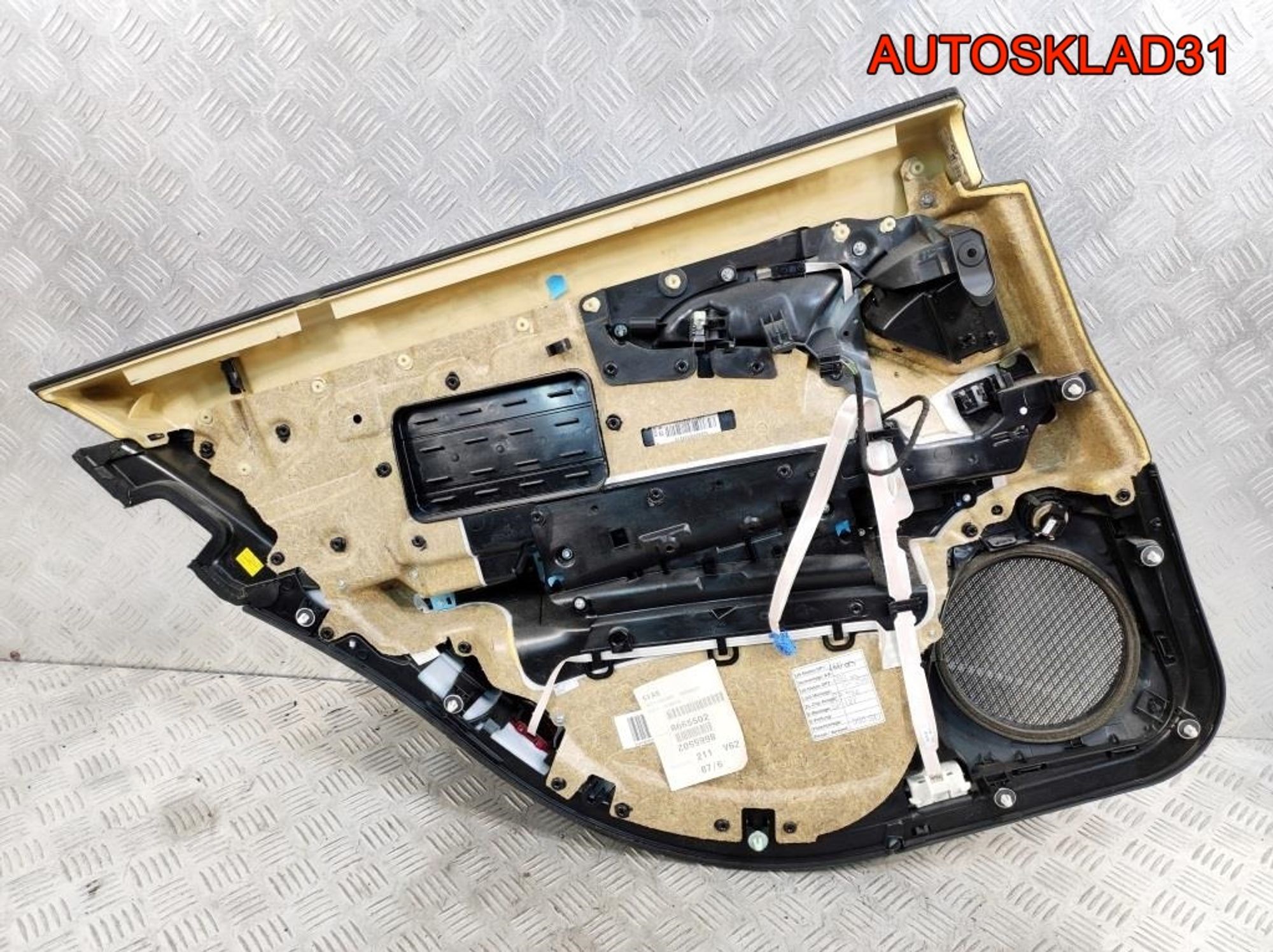 Обшивка дверей комплект Mercedes Benz W211 A2117206762, 9000 рублей, Дубовое