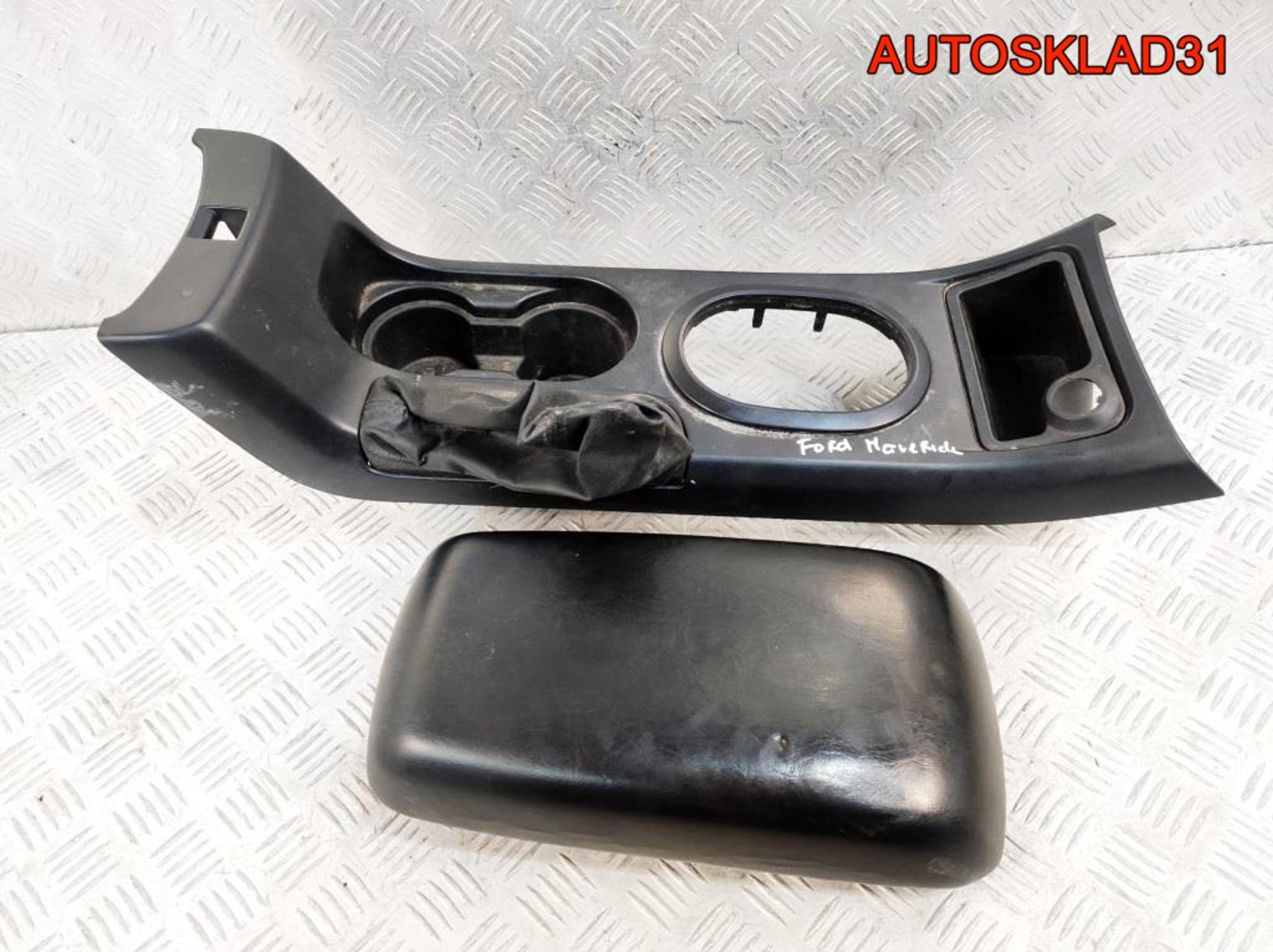 Подлокотник Ford Maverick 2 6L8478045A76, 4500 рублей, Дубовое