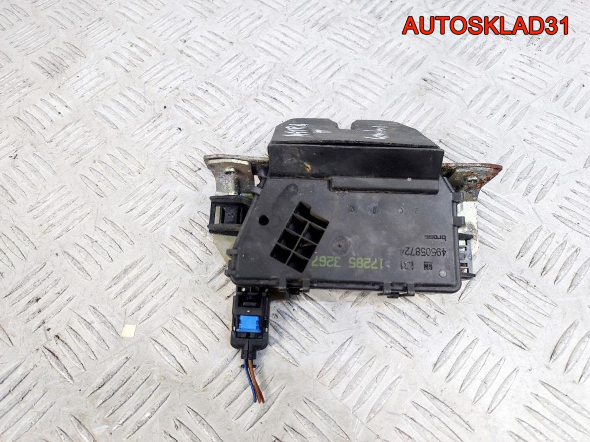 Замок багажника Opel Astra H 13117285 Универсал, 4100 рублей, Дубовое