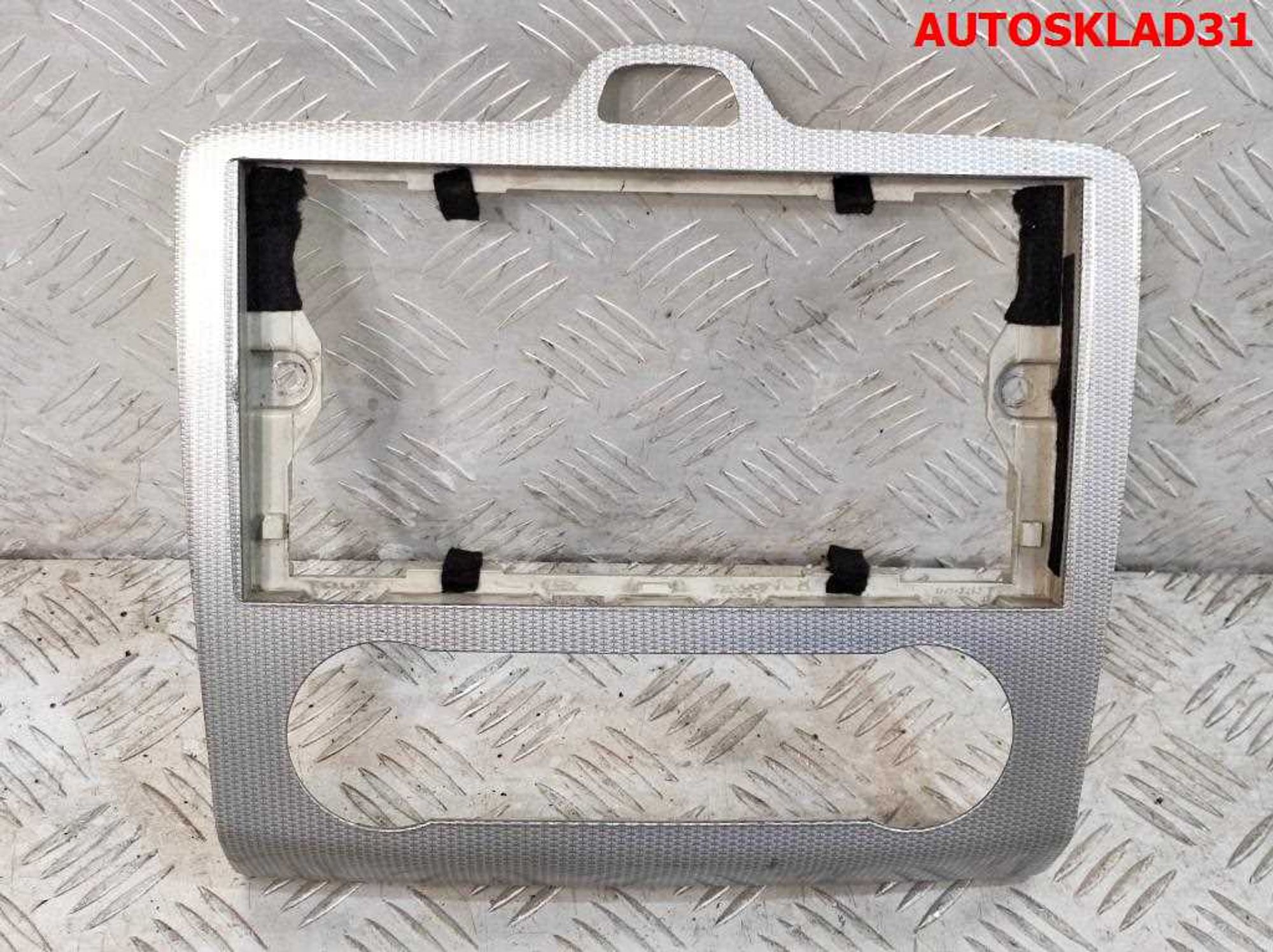 Рамка магнитолы Ford Focus 2 4M5118522EBW, 1000 рублей, Дубовое