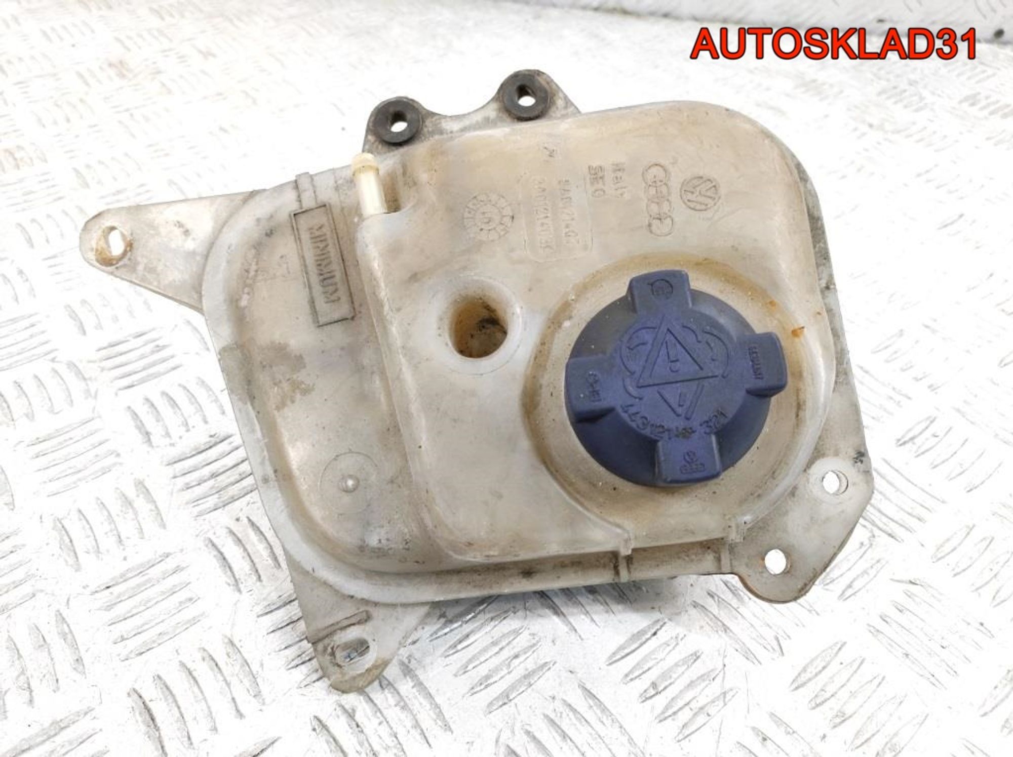 Бачок расширительный Audi 100 C3 8A0121403A, 1000 рублей, Дубовое