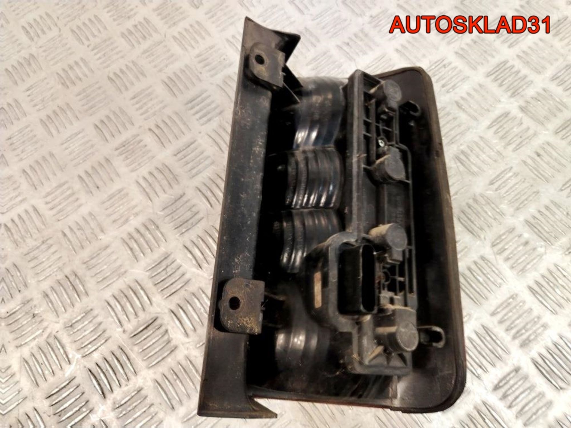 Фонарь задний левый Volkswagen 2004-2010 2K0945111A, 7000 рублей, Дубовое