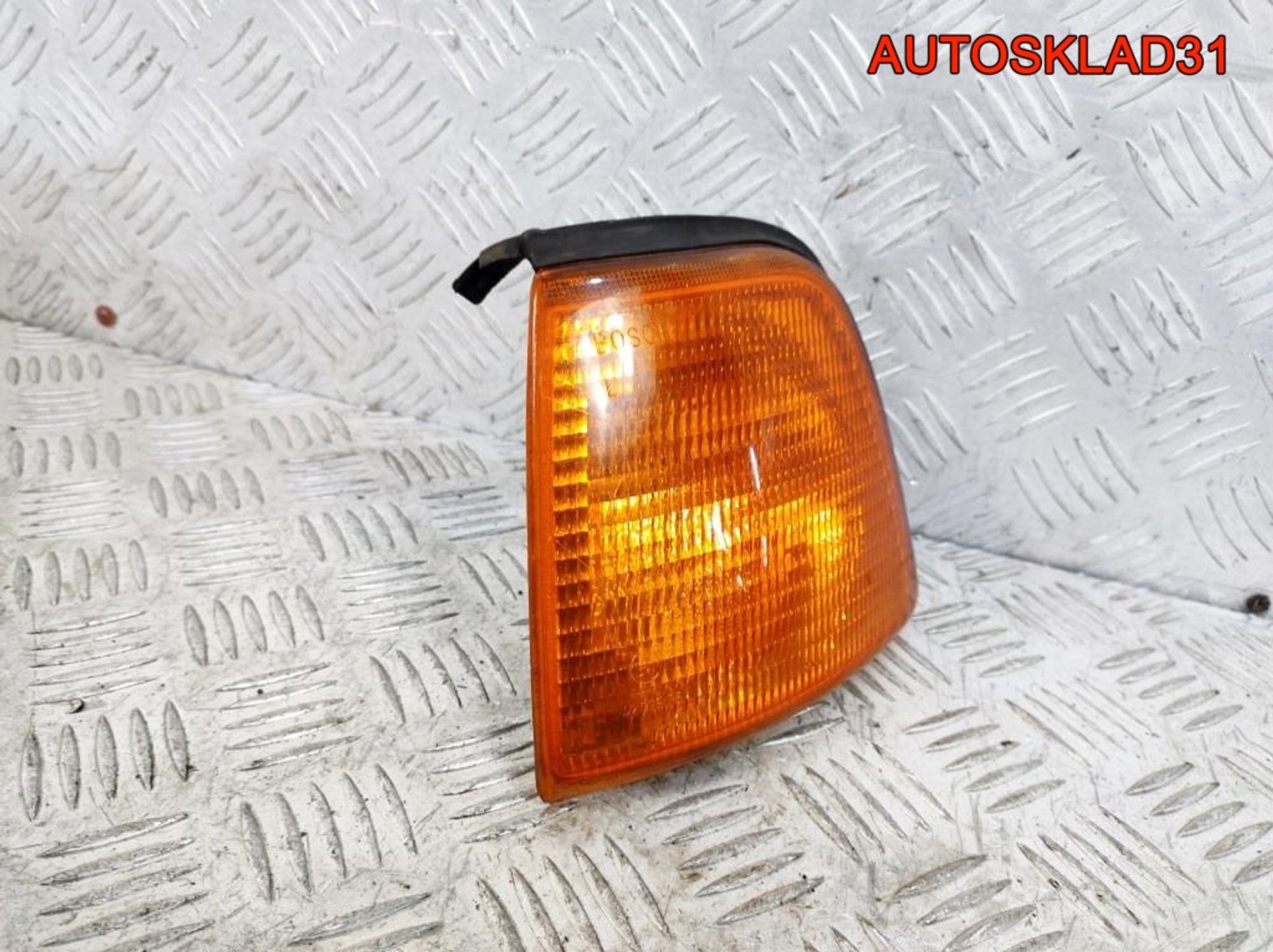 Указатель поворота левый Audi 80 B4 893953049, 500 рублей, Дубовое