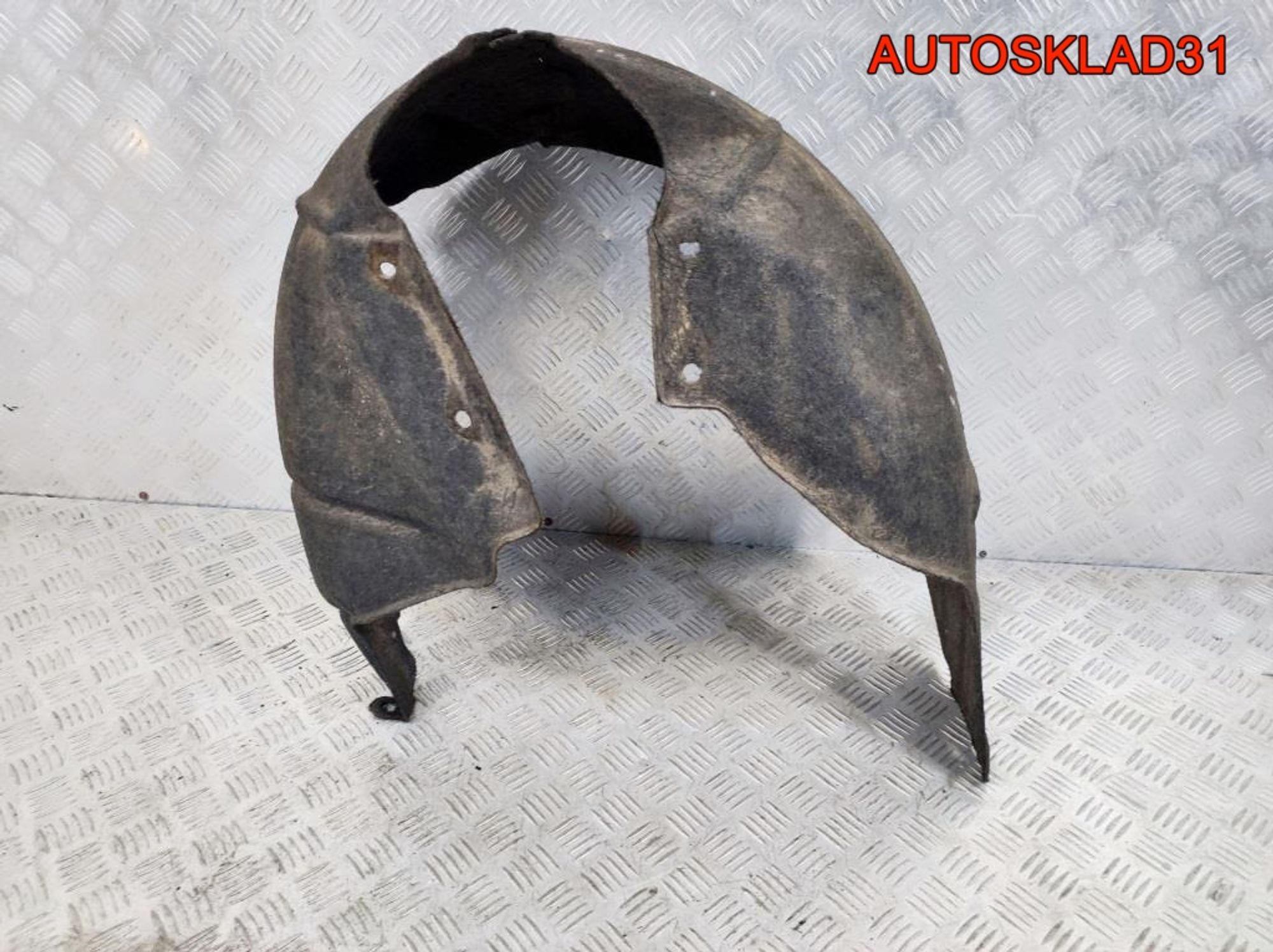 Локер задний правый Mazda 3 BK BP4K561H1F Хетчбэк, 1700 рублей, Дубовое