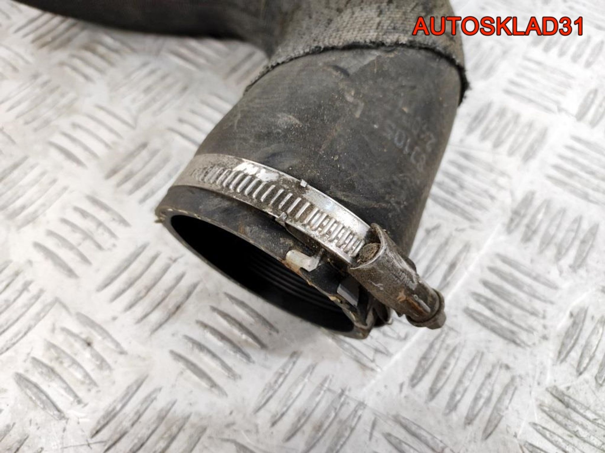 Патрубок интеркулера Audi A6 C7 4G 3,0 CDU 4G0145709AC, 2000 рублей, Дубовое