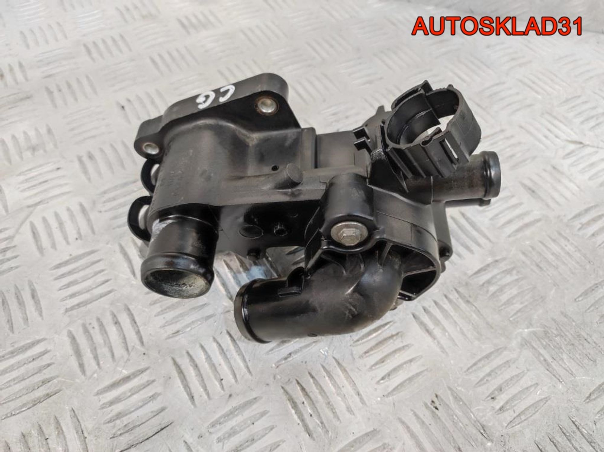 Корпус термостата Skoda Fabia 1,4 BUD 032121111CG, 900 рублей, Дубовое