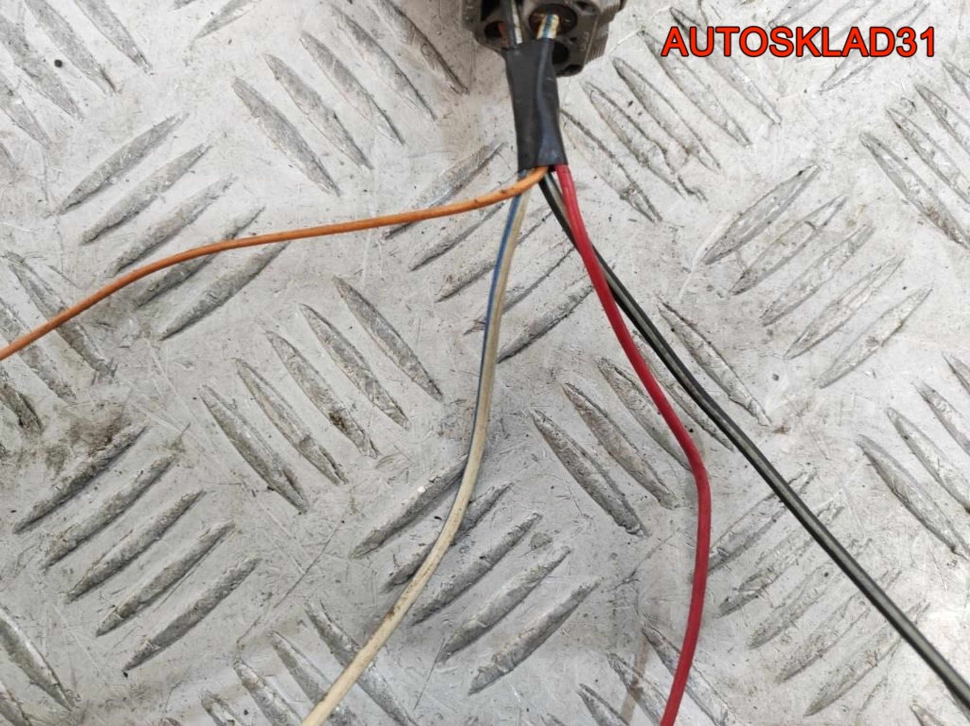 Реле бензонасоса Mitsubishi CarismaDA 1,8 4G93 MD360007, 1500 рублей, Дубовое