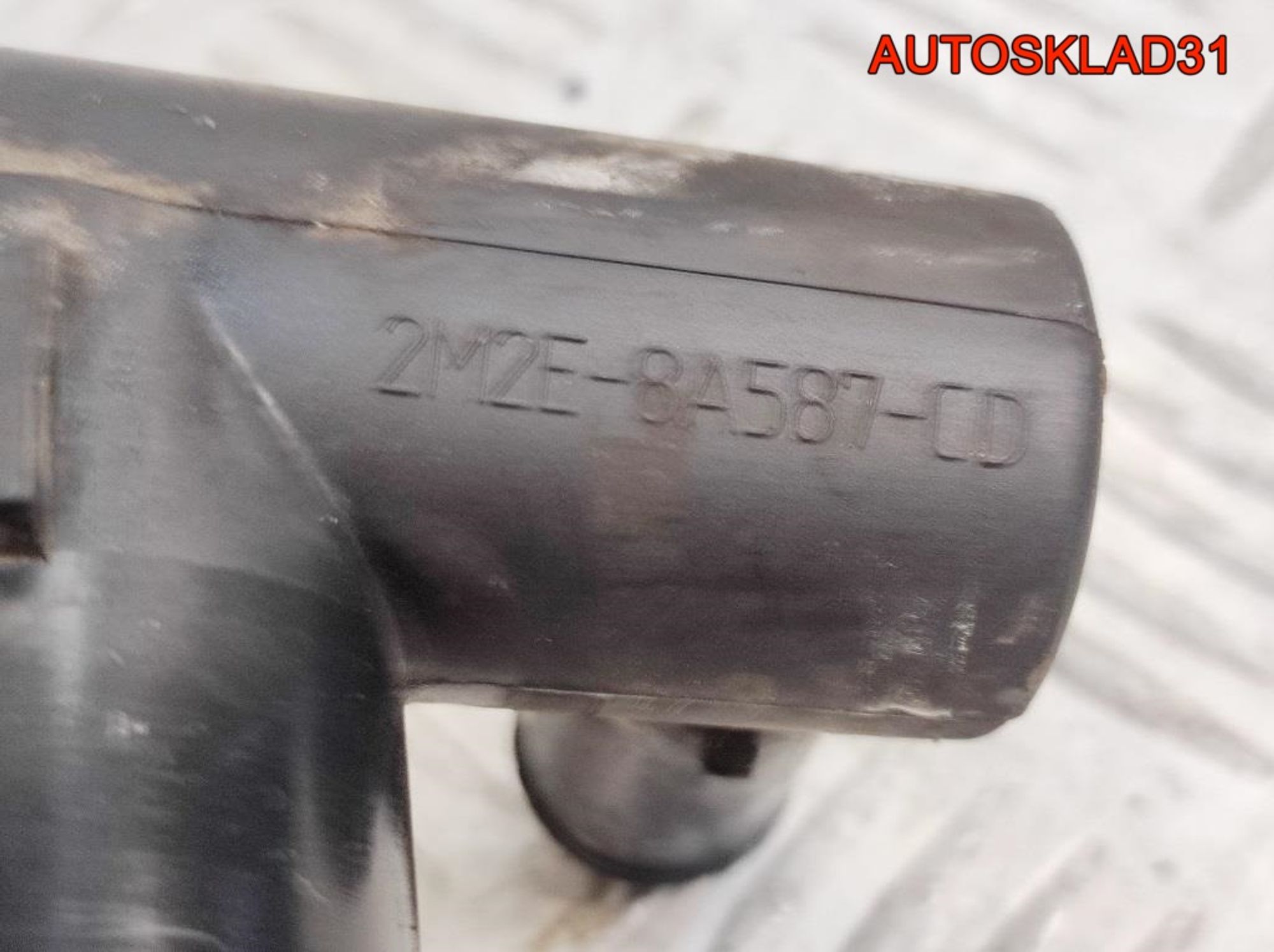 Корпус термостата Ford Maverick 2 3,0 7KB4 2M2E8A587CD, 900 рублей, Дубовое