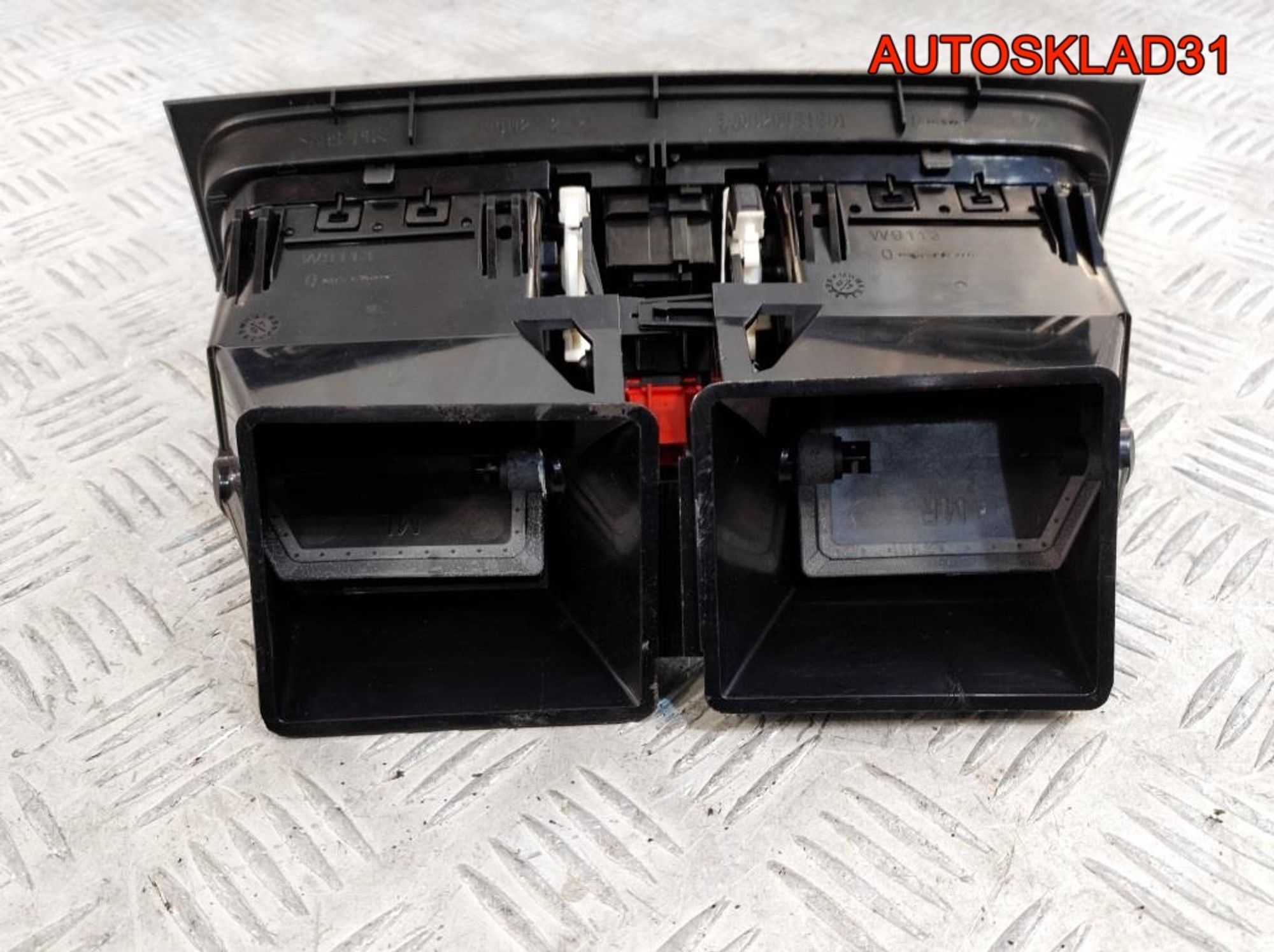 Дефлектор воздушный Skoda Fabia 2 5J0820951C, 2300 рублей, Дубовое